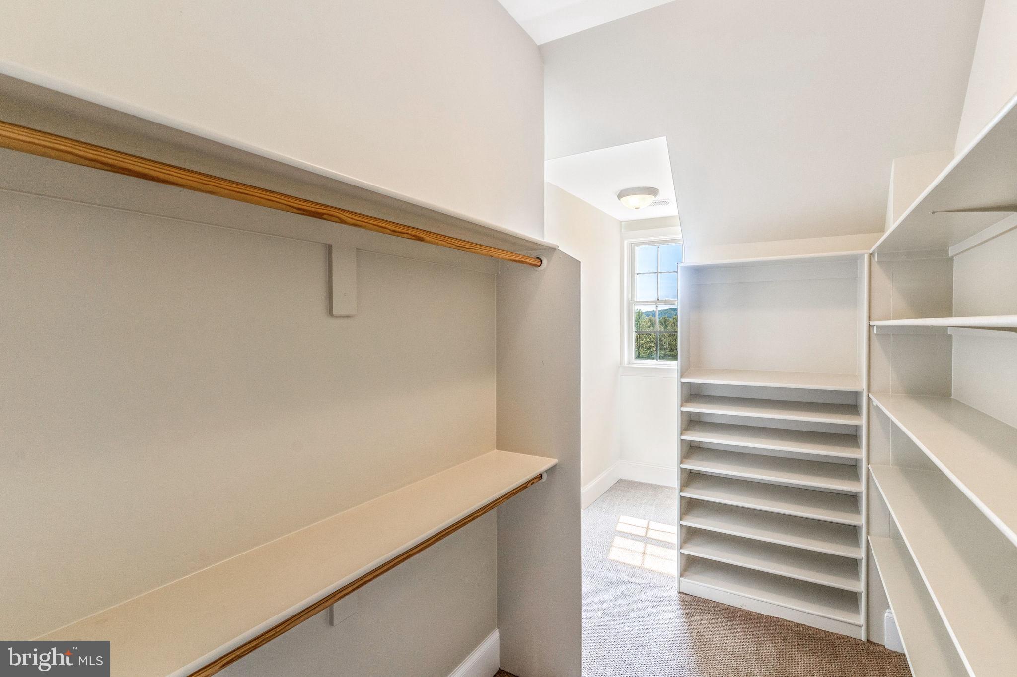 LEE'S CROSSING - Residential