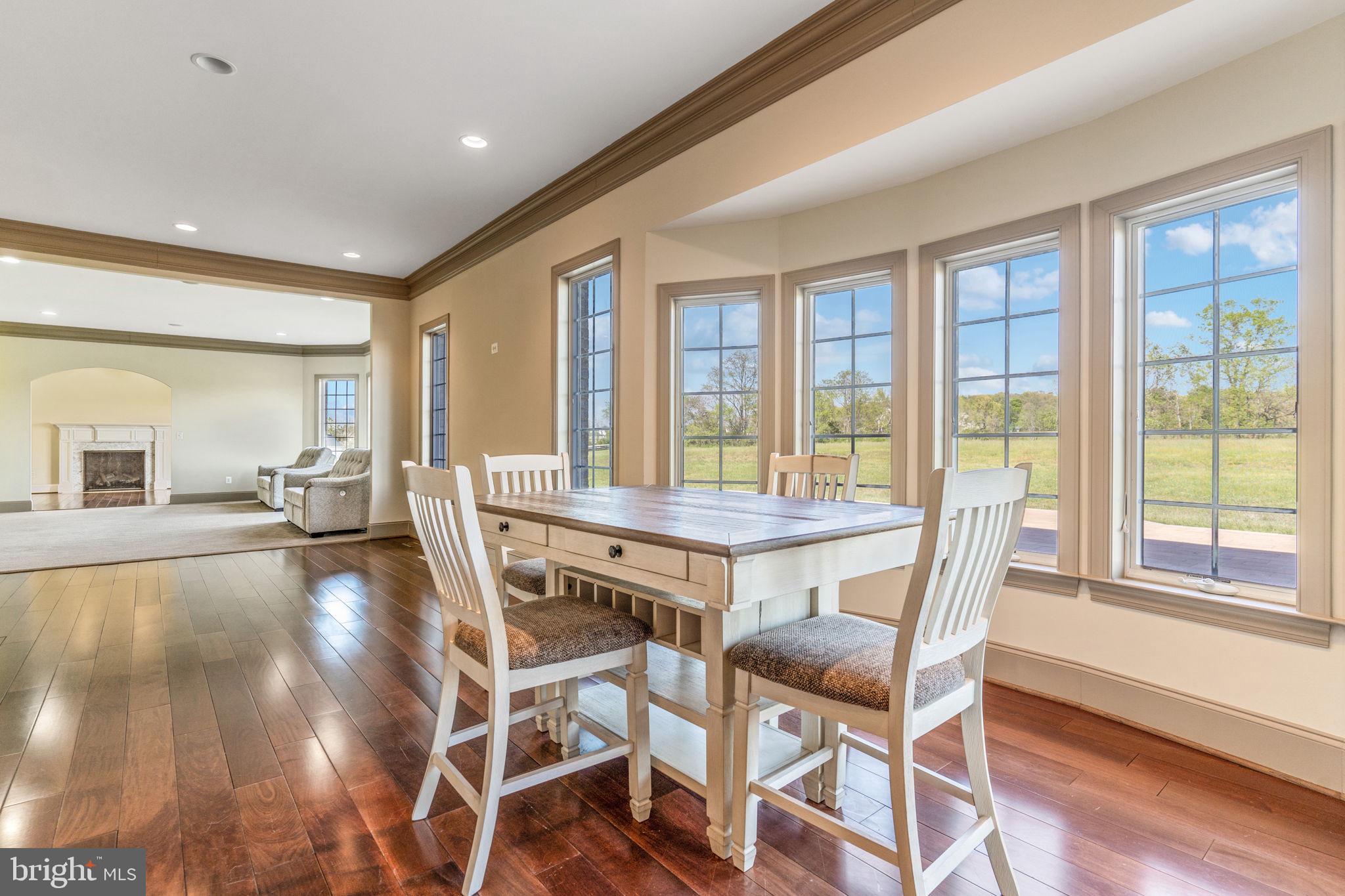 LEE'S CROSSING - Residential