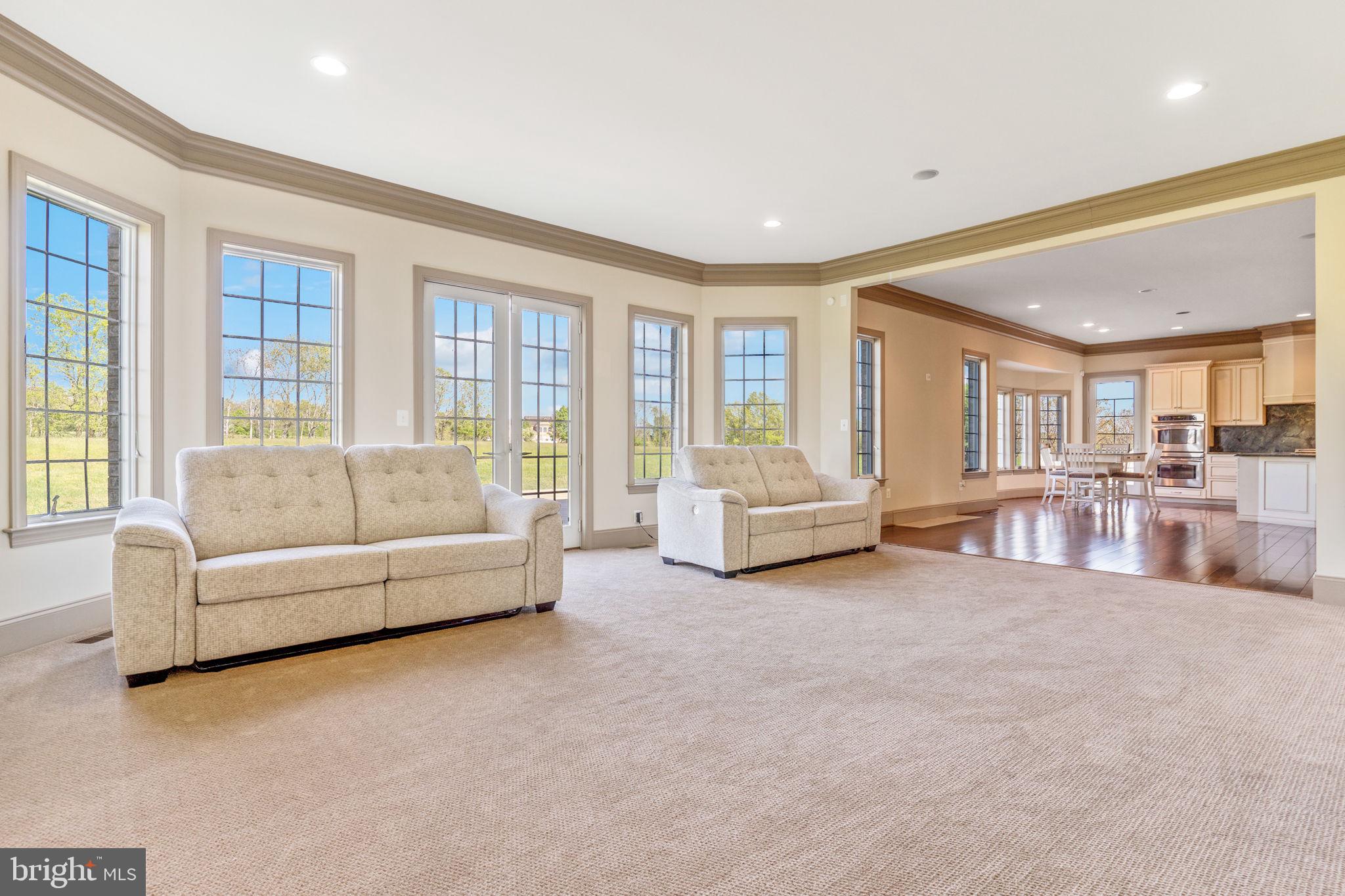 LEE'S CROSSING - Residential