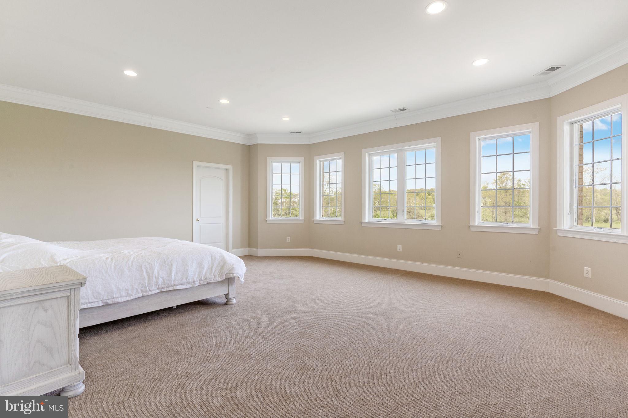 LEE'S CROSSING - Residential