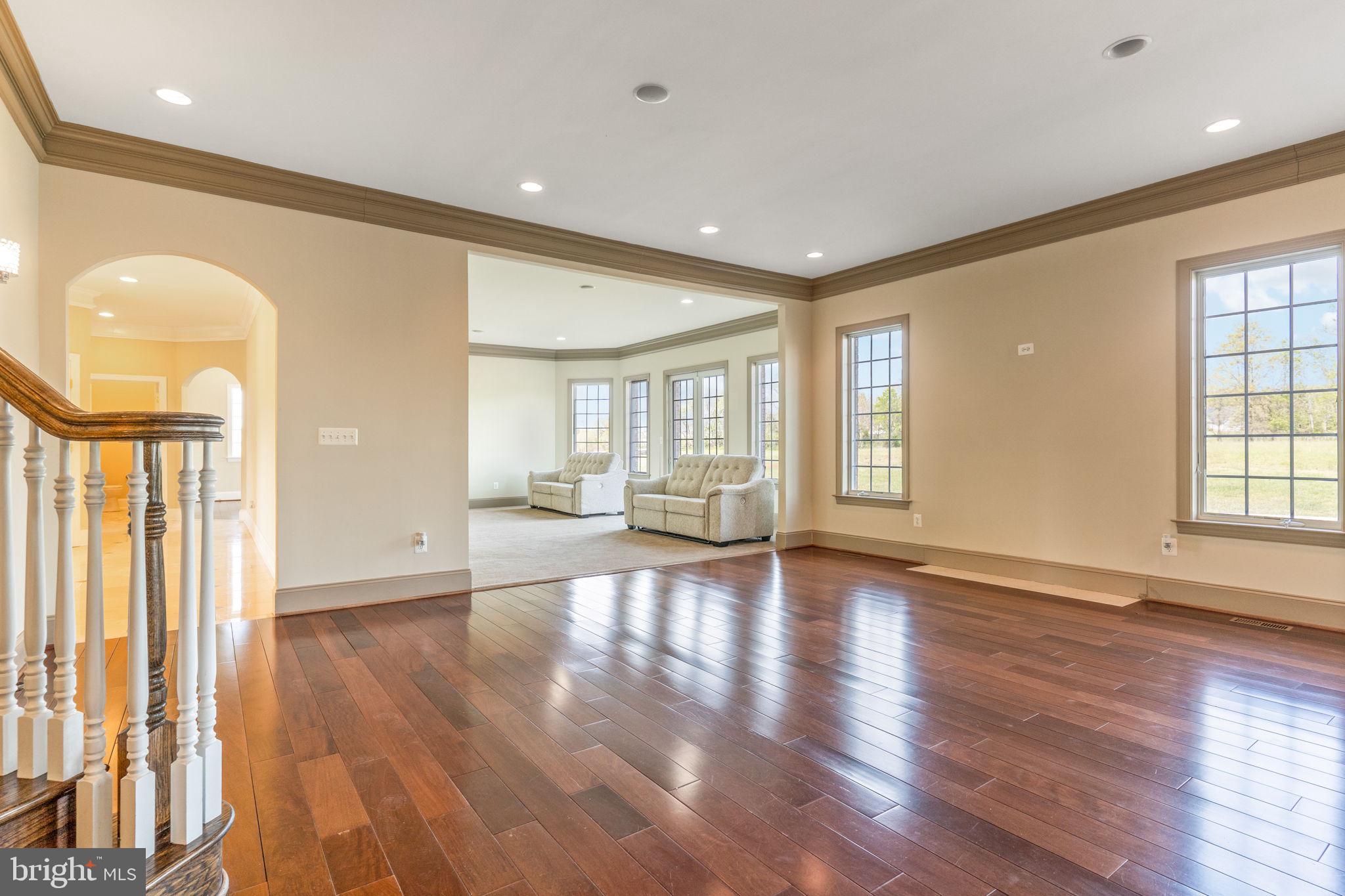 LEE'S CROSSING - Residential