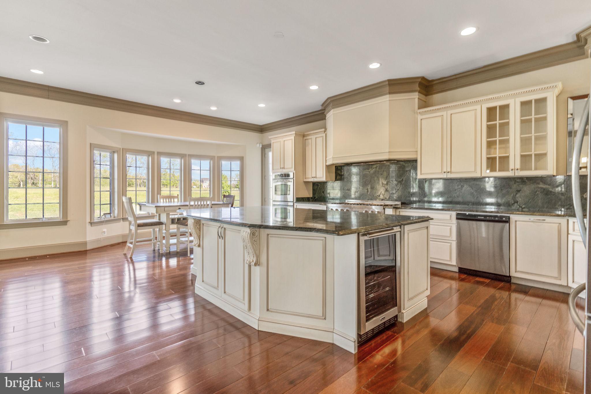 LEE'S CROSSING - Residential