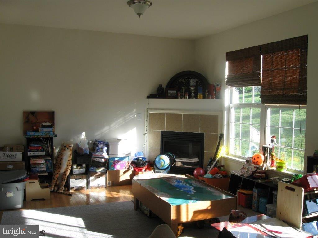 ELKSVIEW - Residential