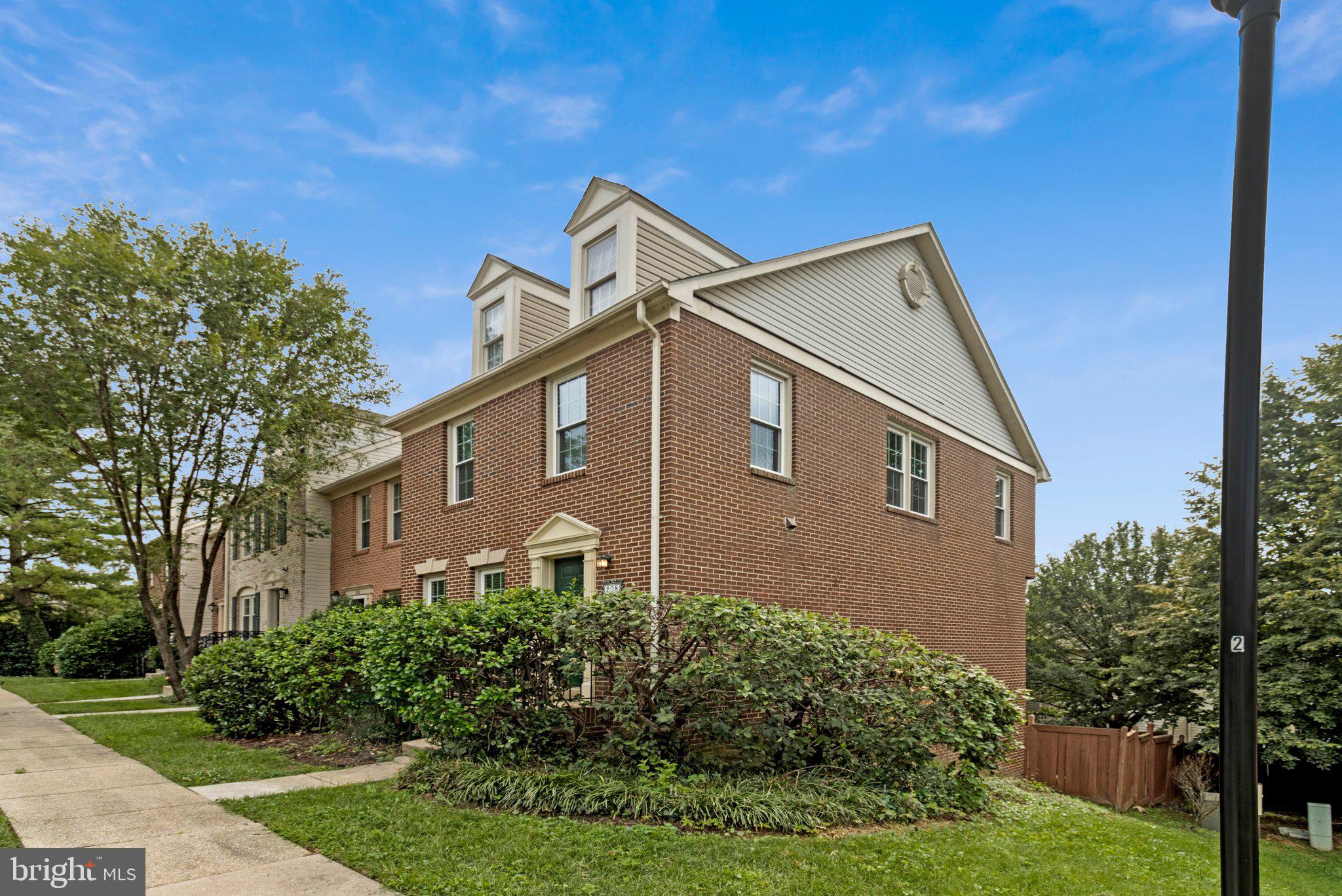 208 ELLSWORTH STREET