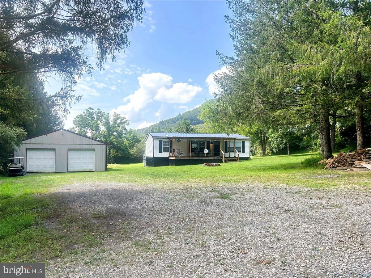 Saxton, Pennsylvania 16678, United States, 3 Bedrooms Bedrooms, ,2 BathroomsBathrooms,Residential,Active,188699