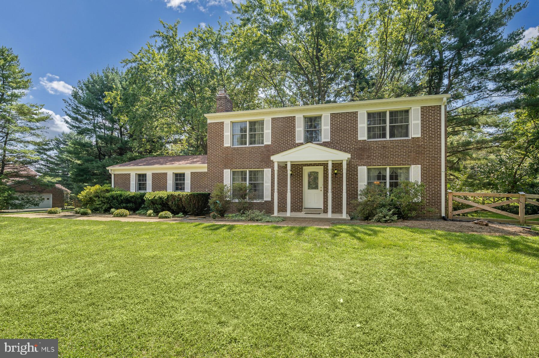 CHRIS MAR ESTATES - Residential