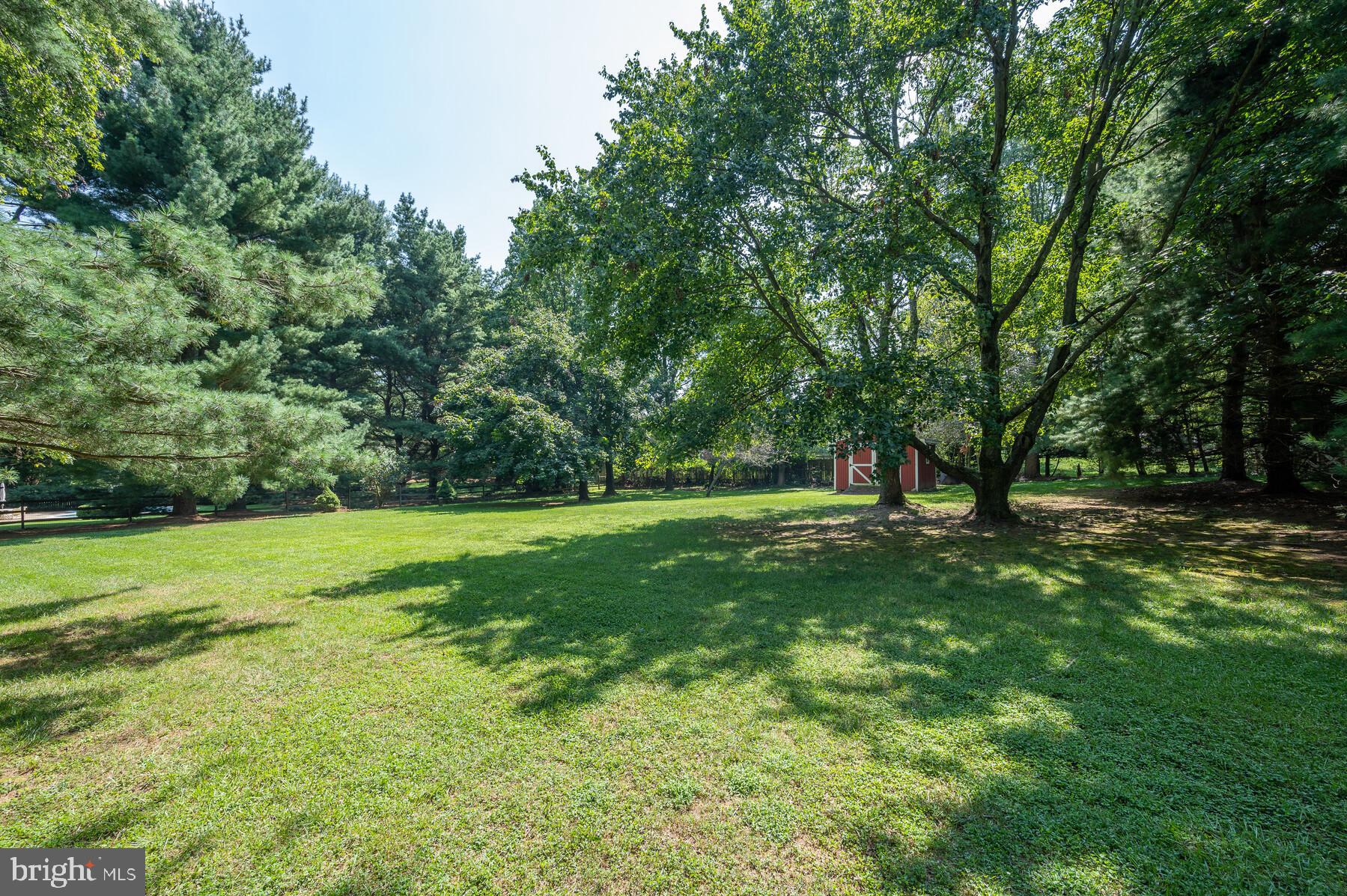 CHRIS MAR ESTATES - Residential