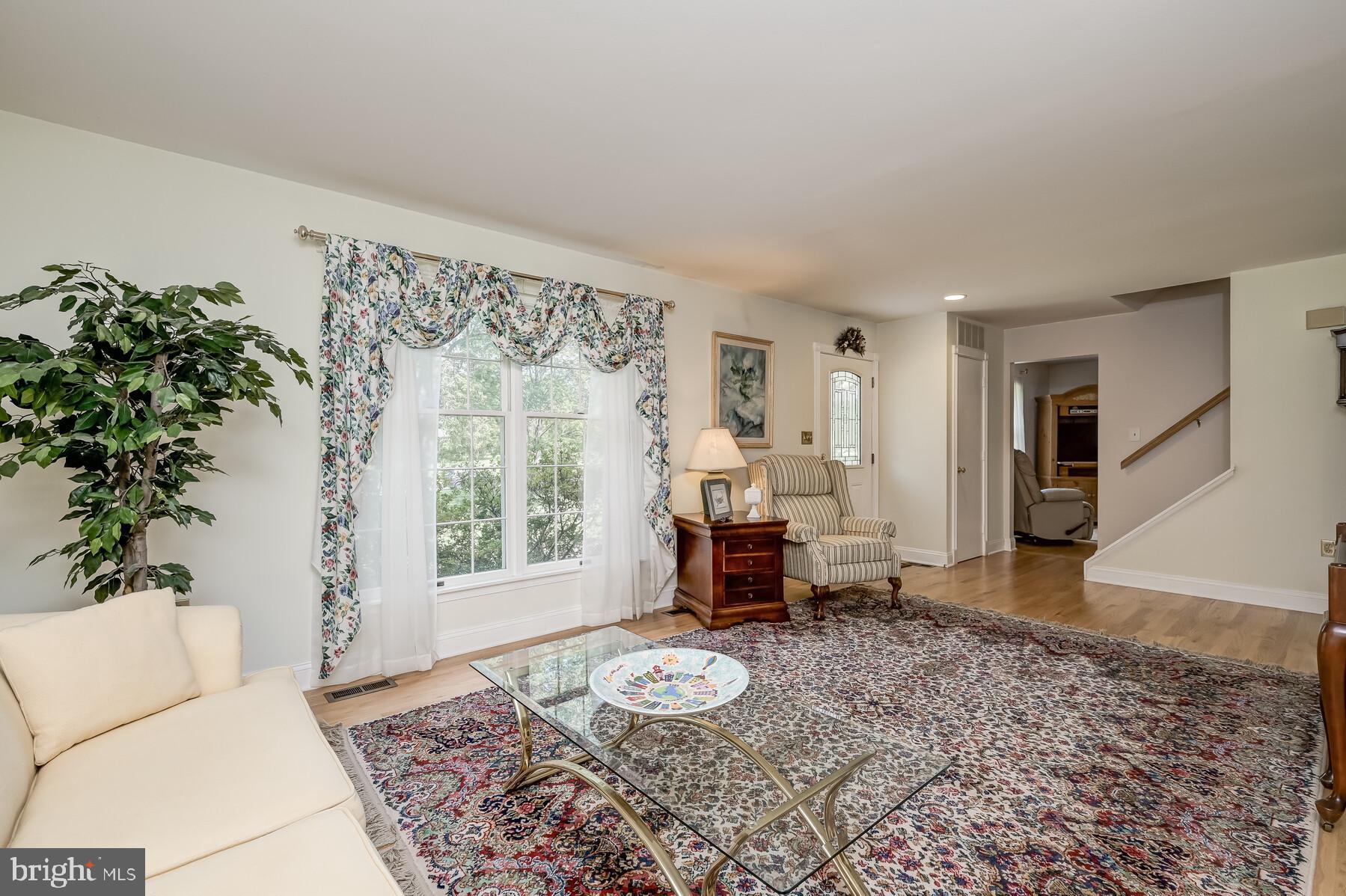 CHRIS MAR ESTATES - Residential