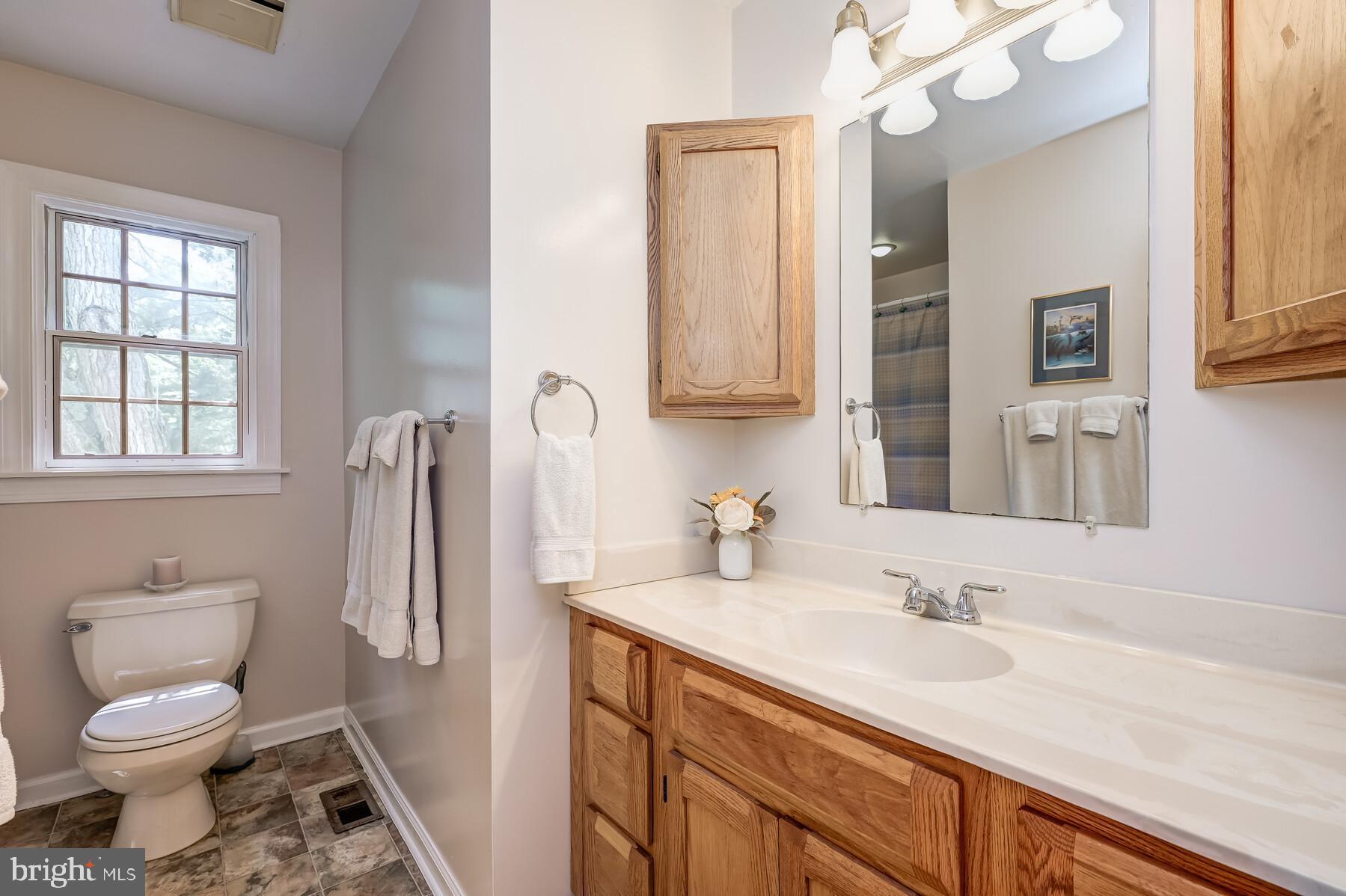 CHRIS MAR ESTATES - Residential