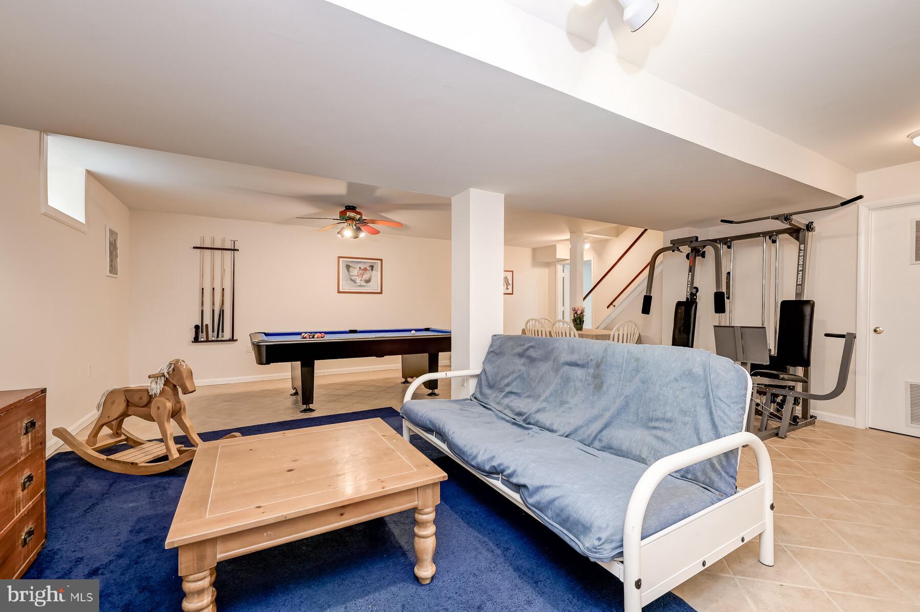 CHRIS MAR ESTATES - Residential