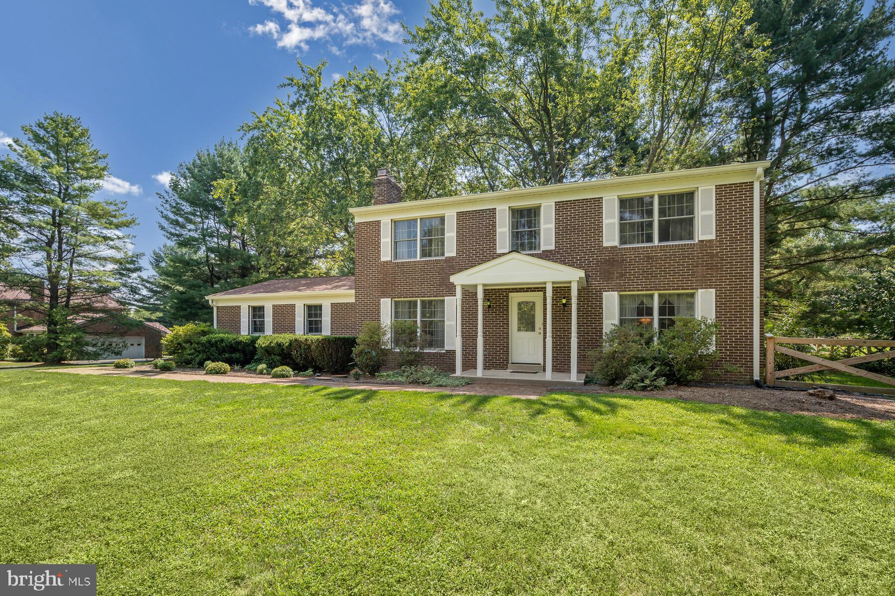 CHRIS MAR ESTATES - Residential