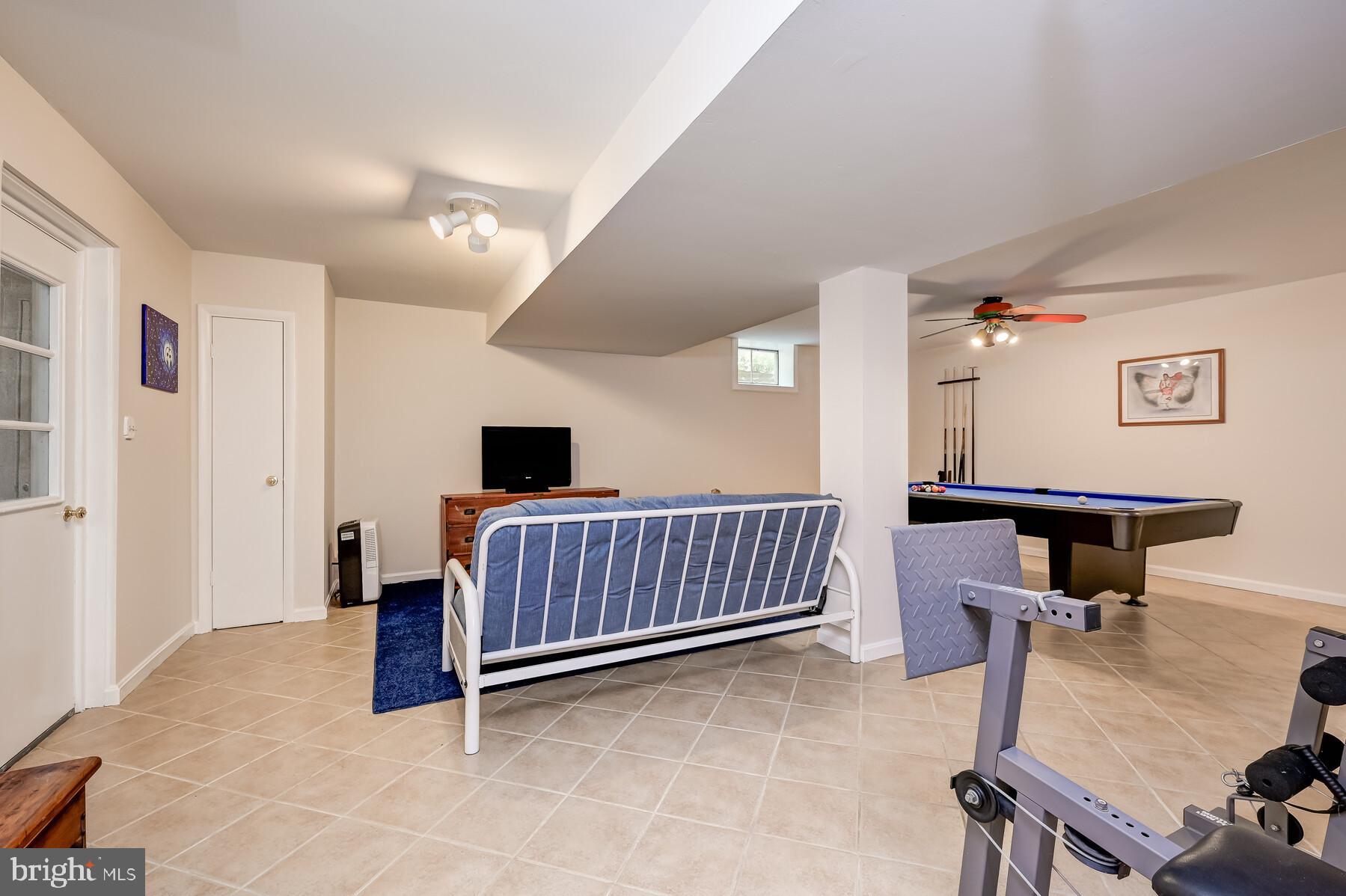 CHRIS MAR ESTATES - Residential