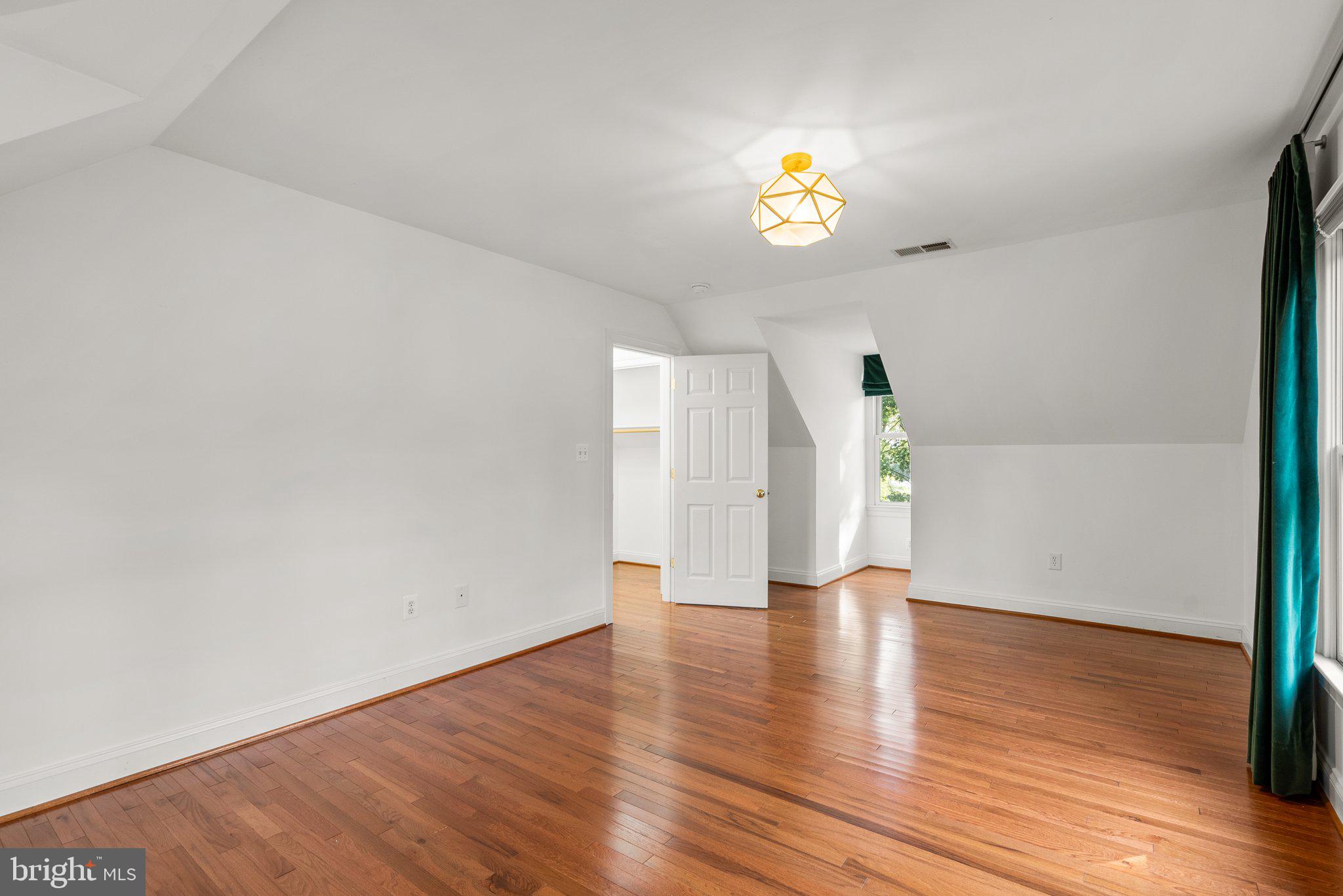 TRAVILAH MEADOWS - Residential