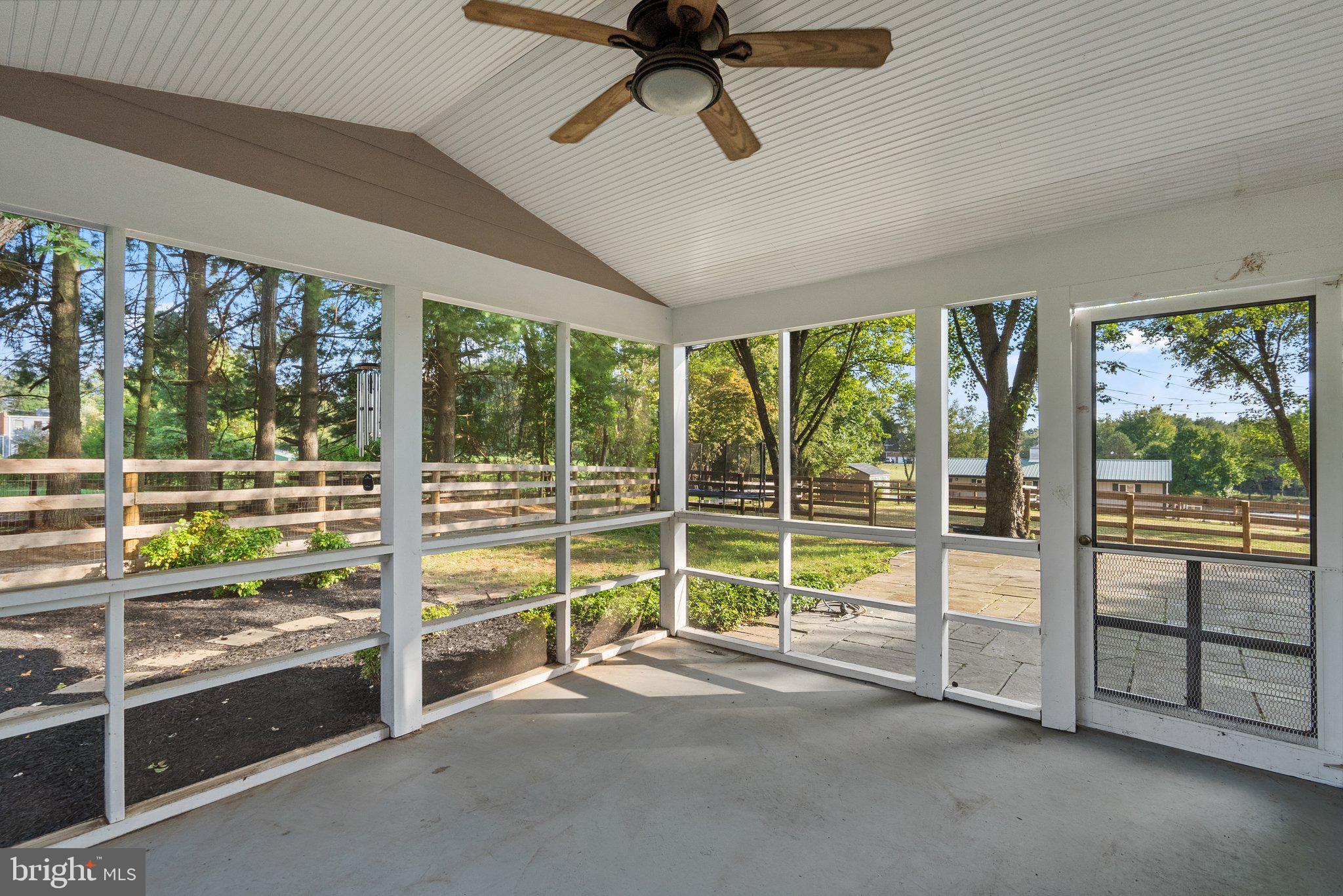 TRAVILAH MEADOWS - Residential