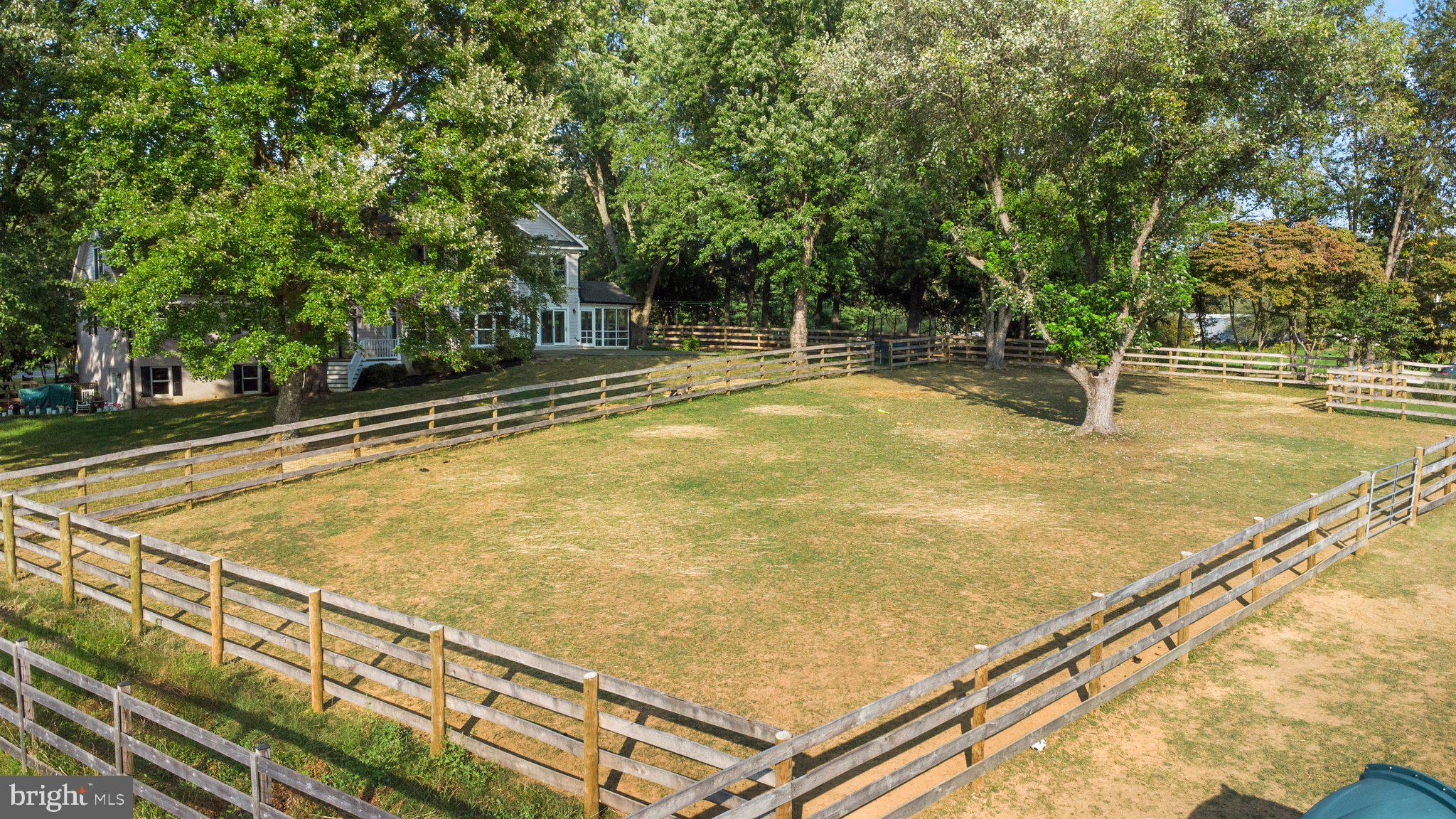 TRAVILAH MEADOWS - Residential