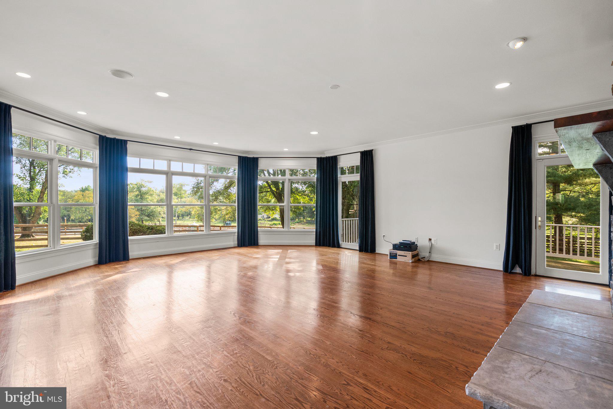 TRAVILAH MEADOWS - Residential