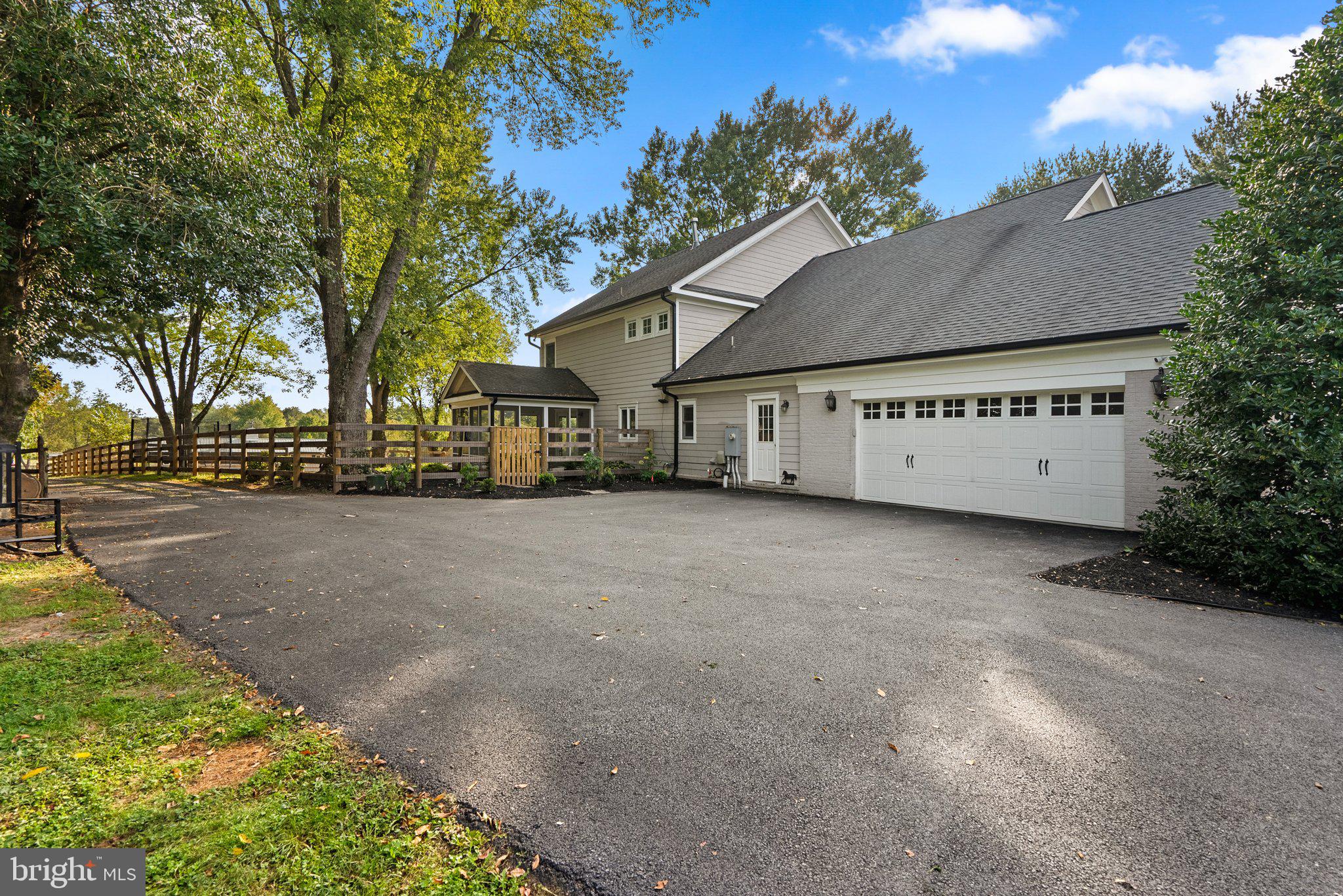 TRAVILAH MEADOWS - Residential