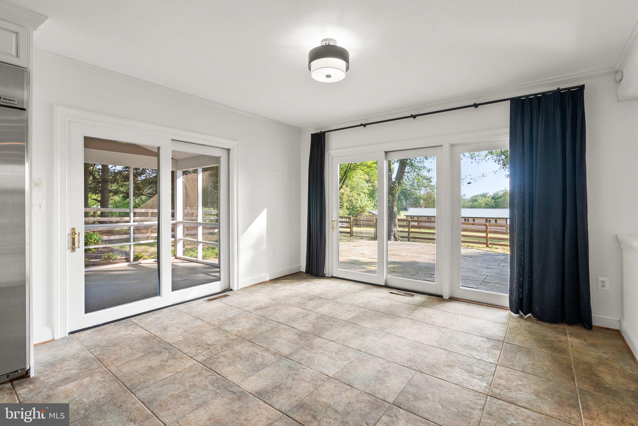 TRAVILAH MEADOWS - Residential