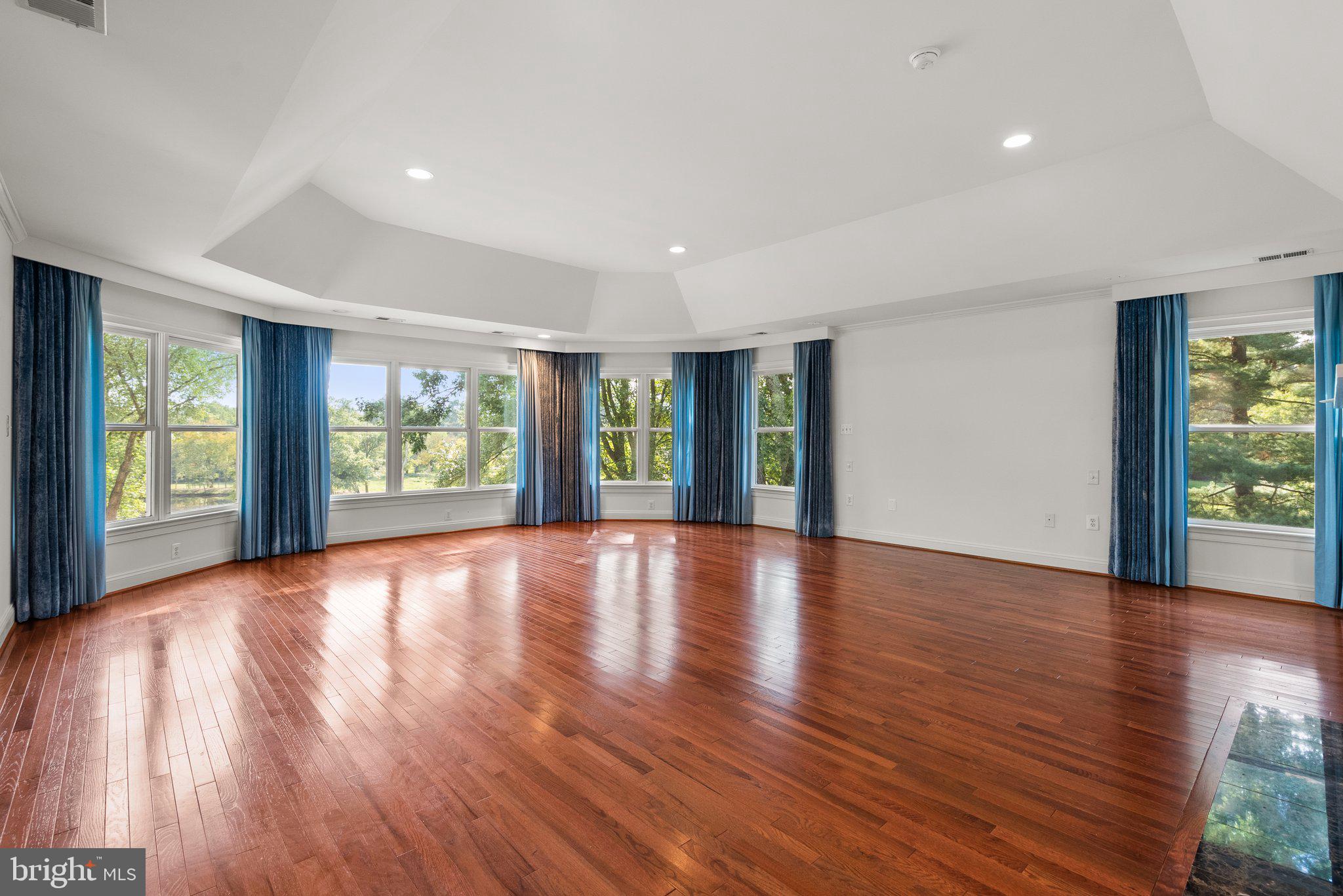 TRAVILAH MEADOWS - Residential