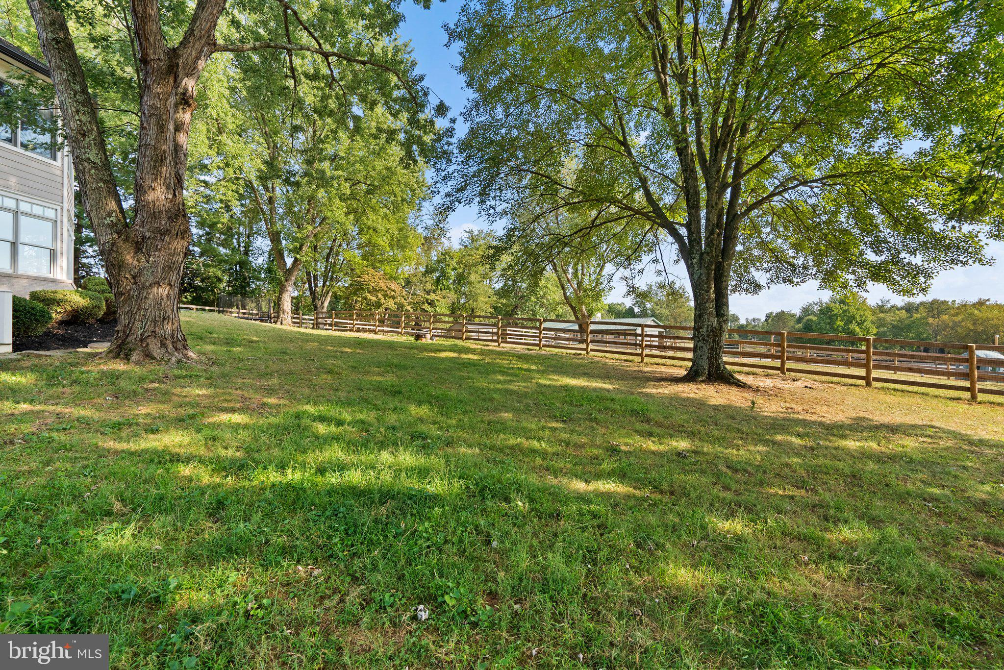 TRAVILAH MEADOWS - Residential