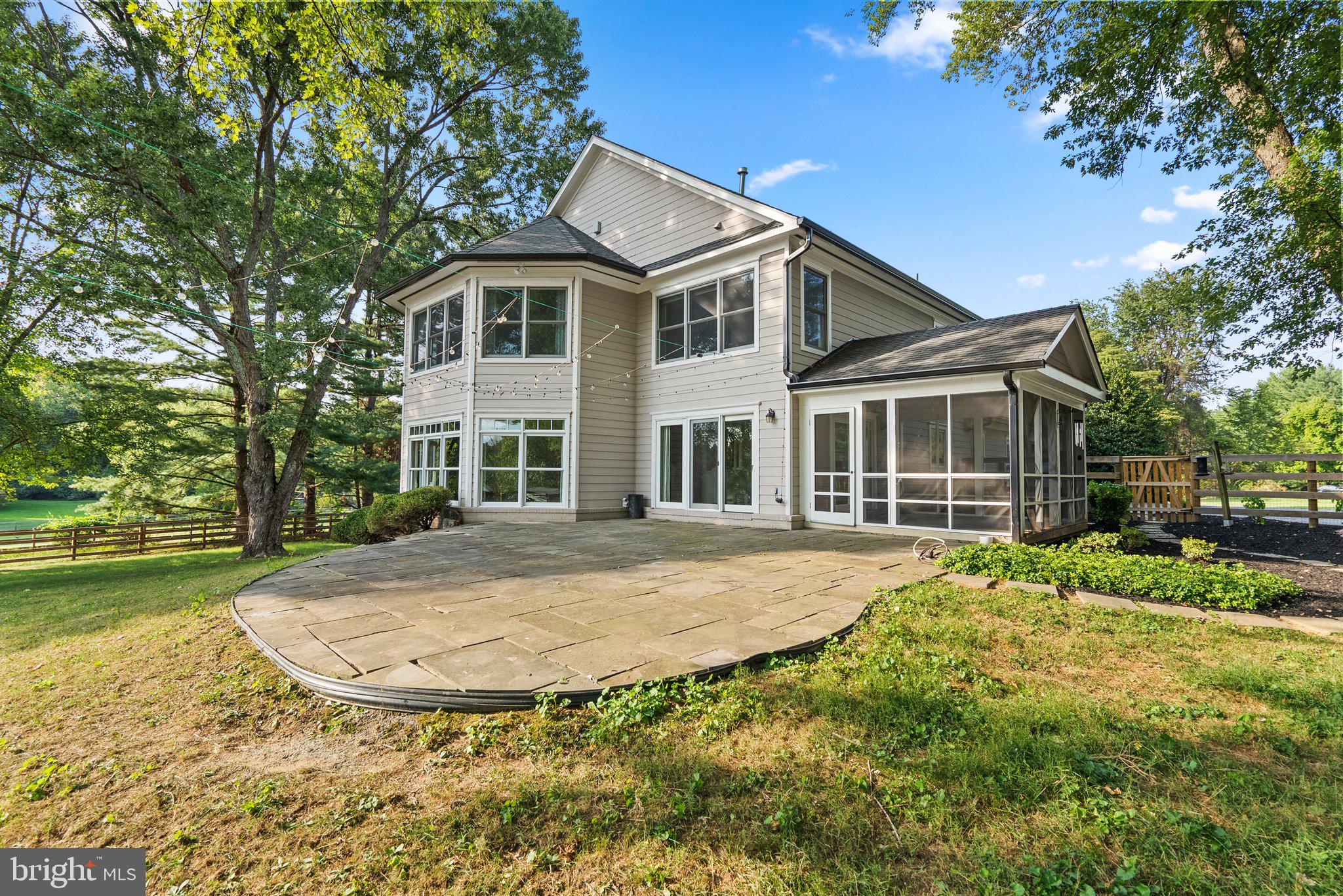 TRAVILAH MEADOWS - Residential