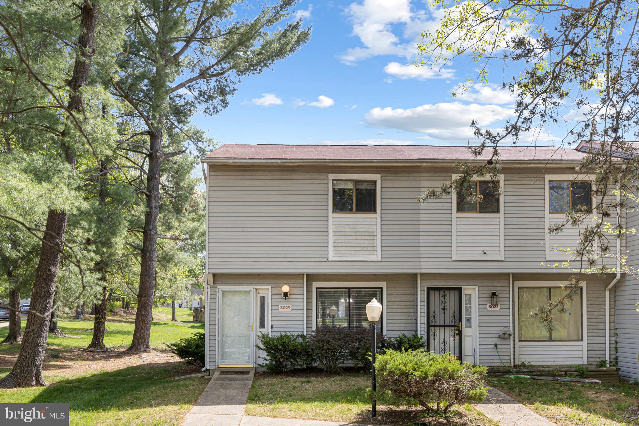 HUNTINGTON - Residential Lease