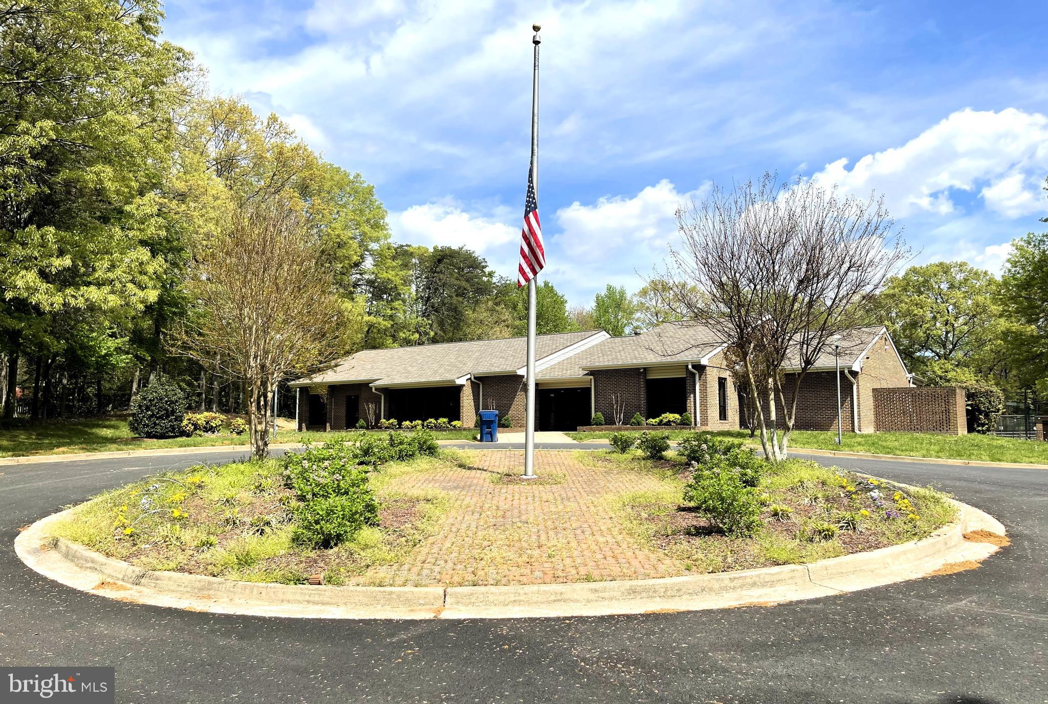 HUNTINGTON - Residential Lease