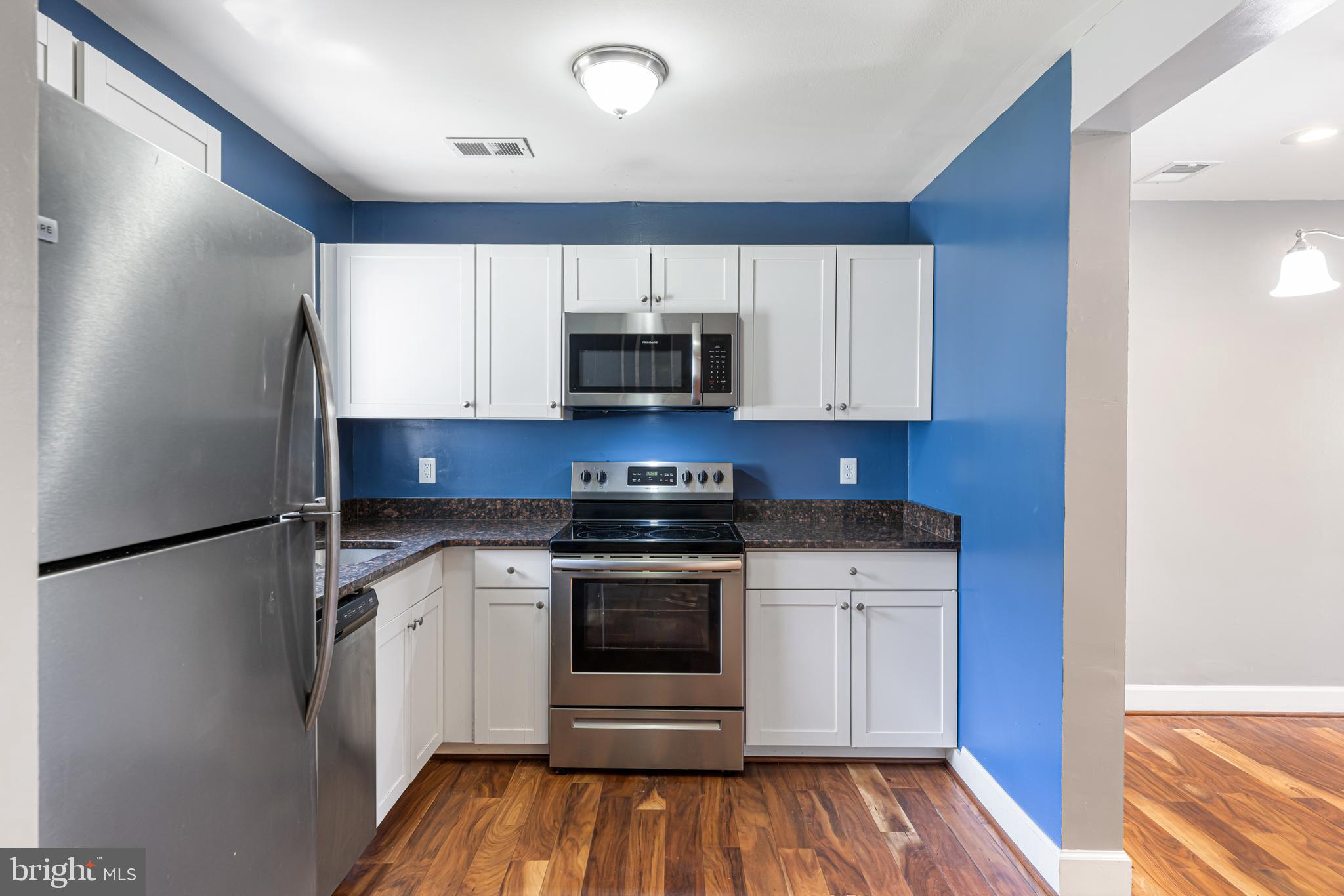 HUNTINGTON - Residential Lease