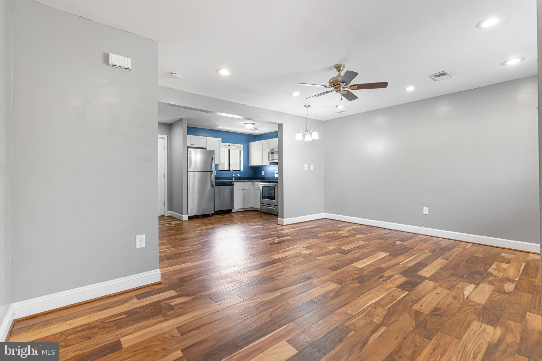 HUNTINGTON - Residential Lease