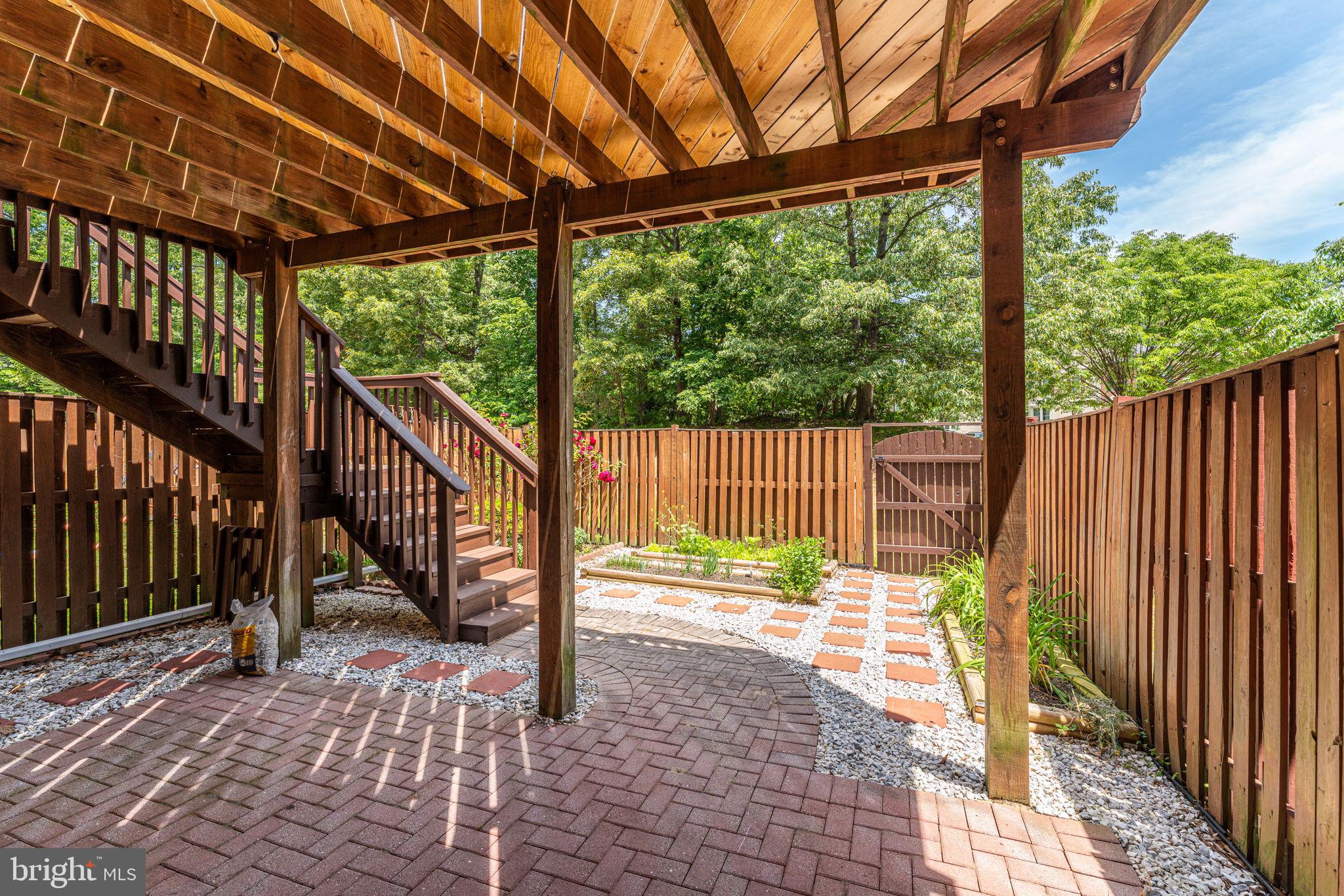 SUMMERS RUN - Residential