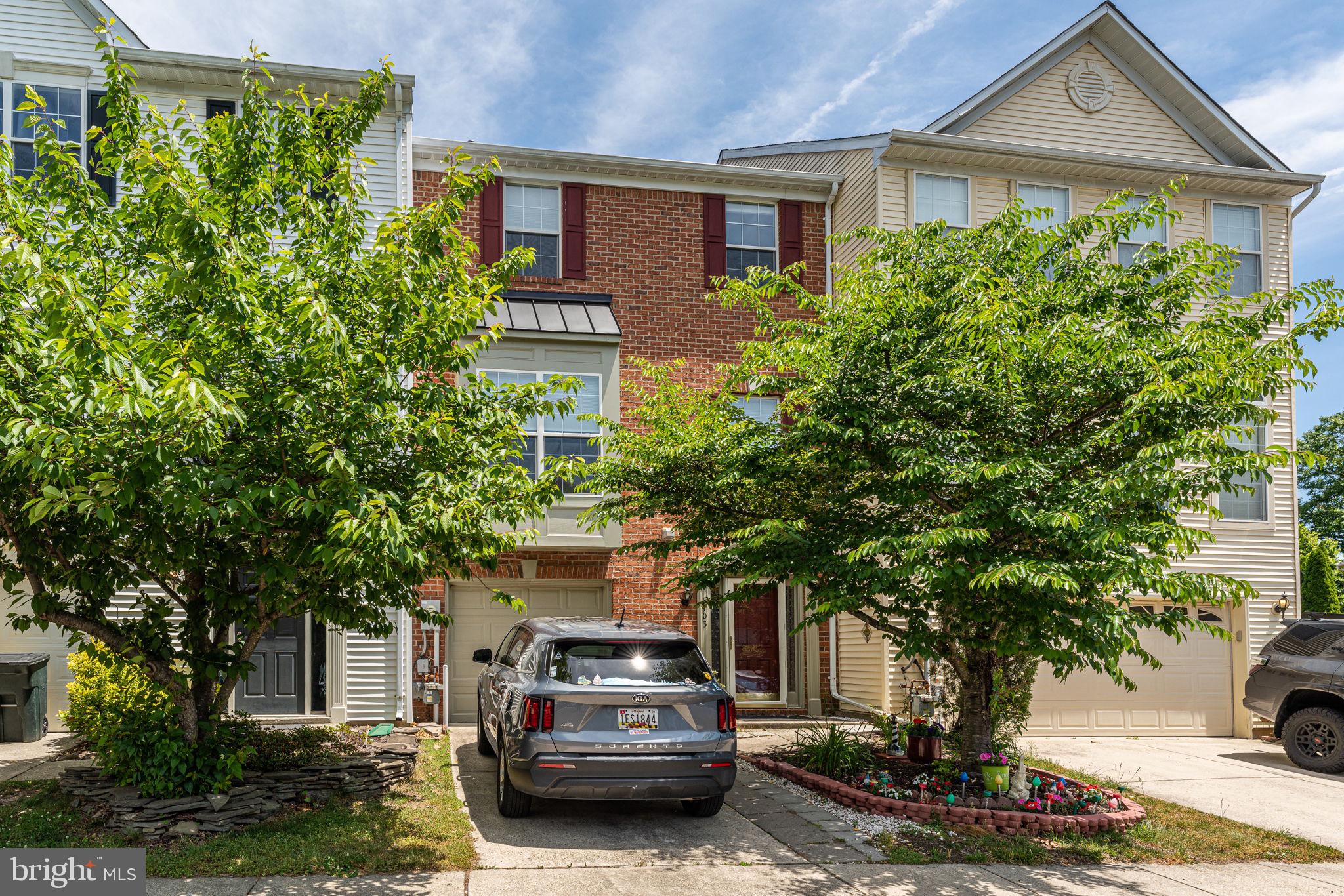 SUMMERS RUN - Residential