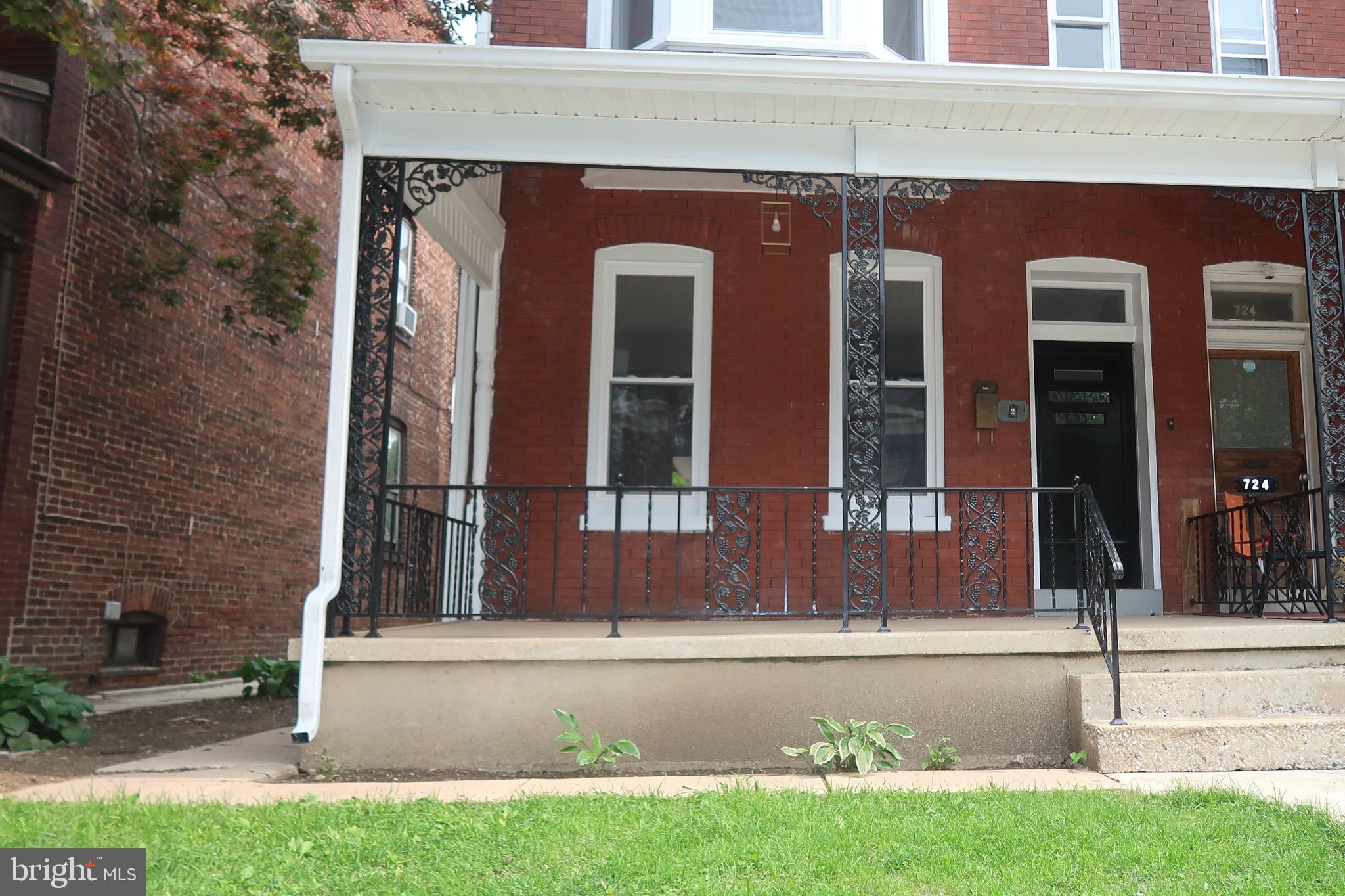722 W KING STREET