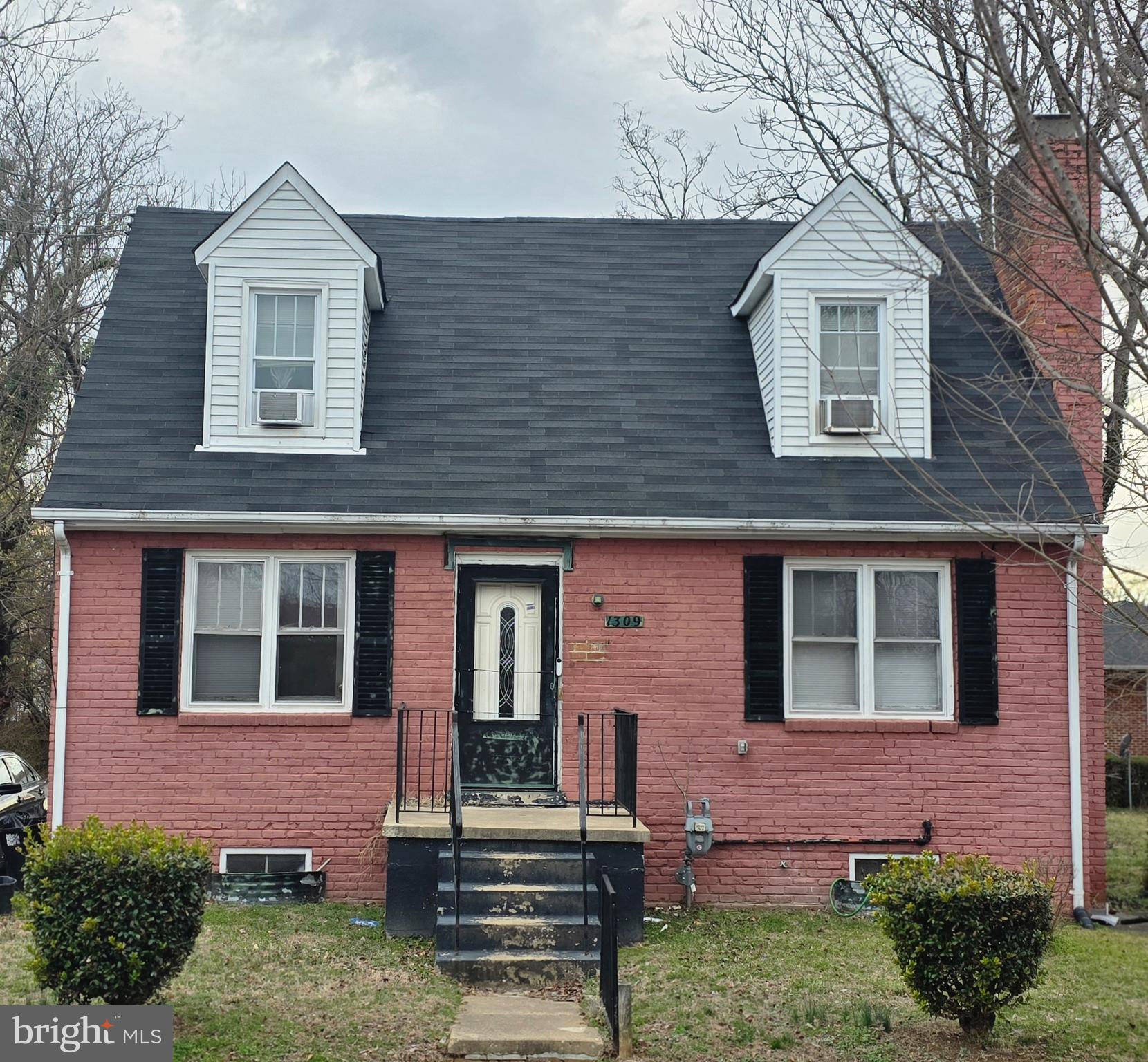 MAYFIELD - Residential