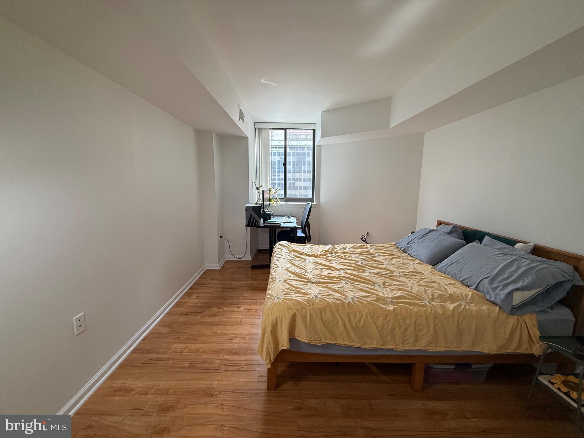 1001 N RANDOLPH STREET 712