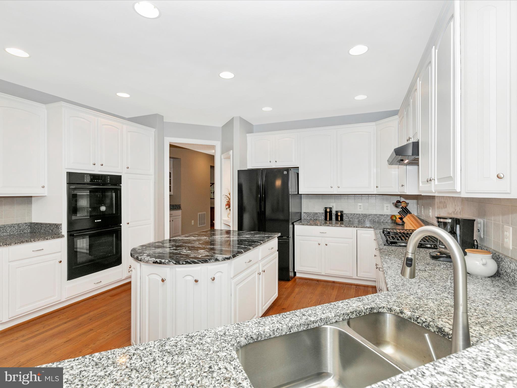 LAYTONSVILLE OUTSIDE - Residential