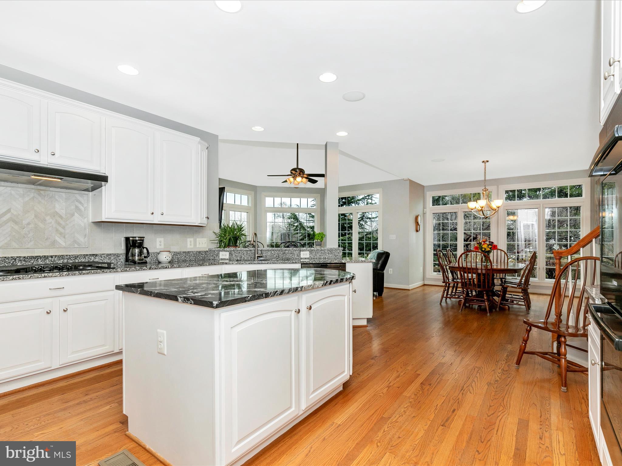 LAYTONSVILLE OUTSIDE - Residential