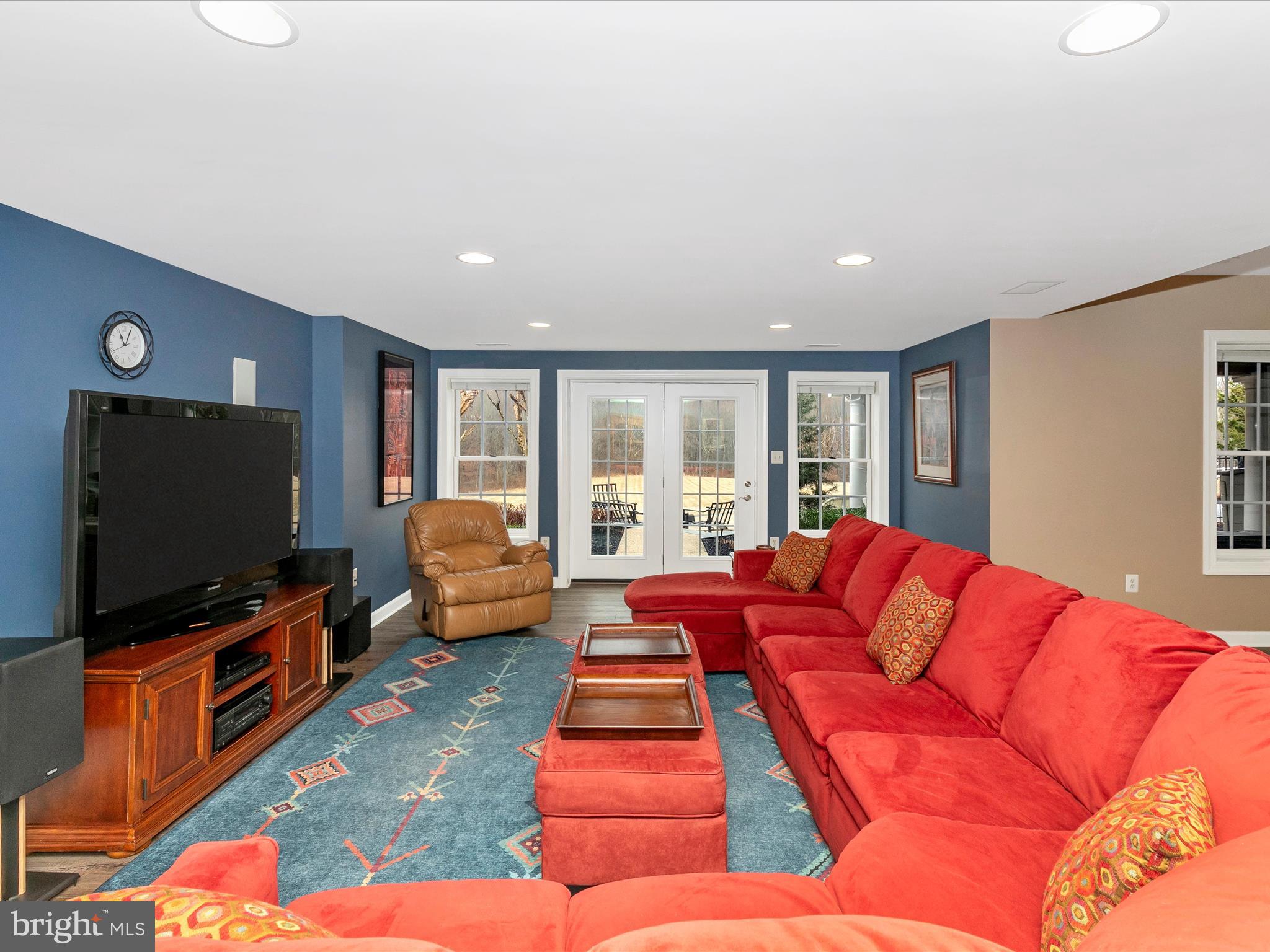 LAYTONSVILLE OUTSIDE - Residential