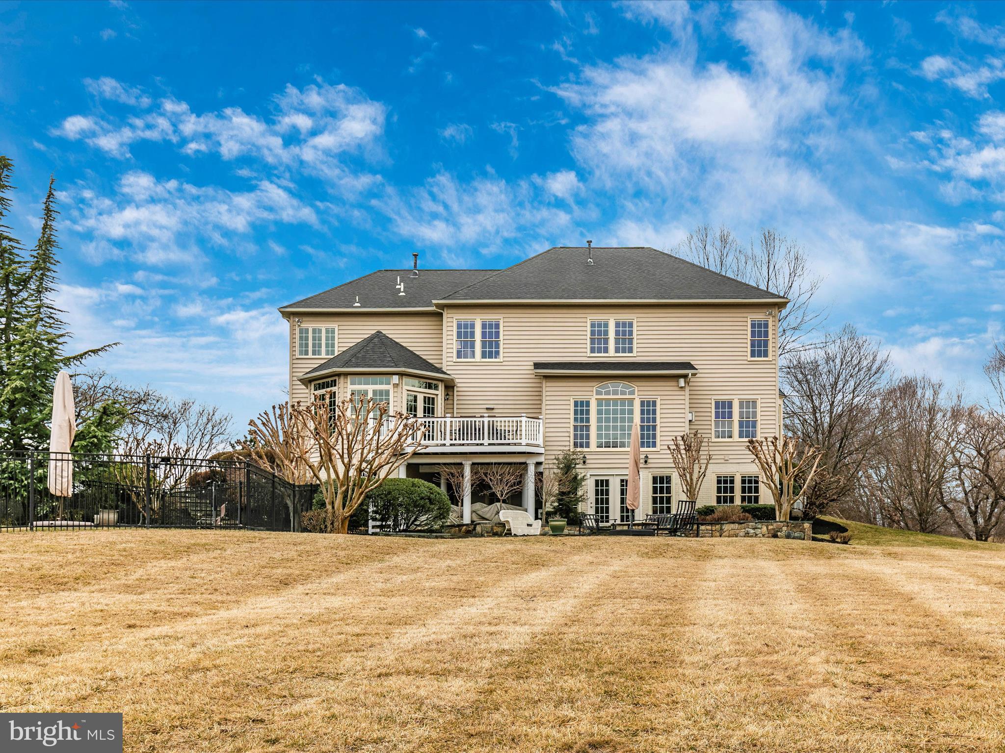 LAYTONSVILLE OUTSIDE - Residential