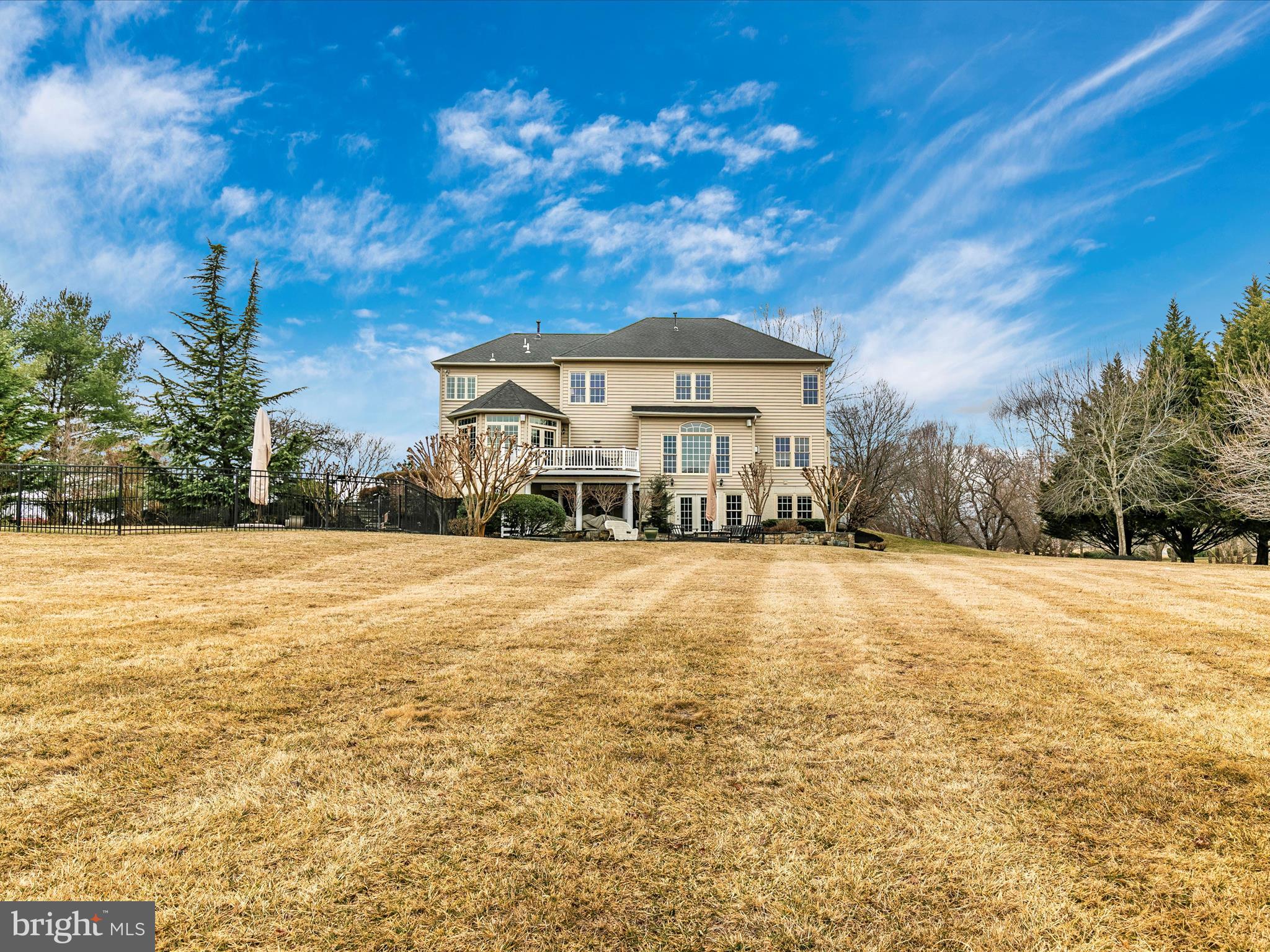 LAYTONSVILLE OUTSIDE - Residential