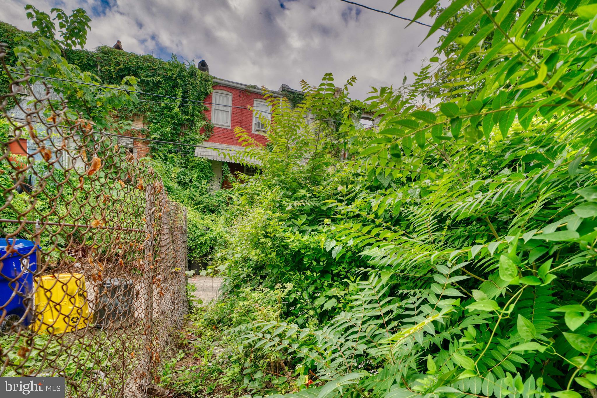 MONDAWMIN - Residential