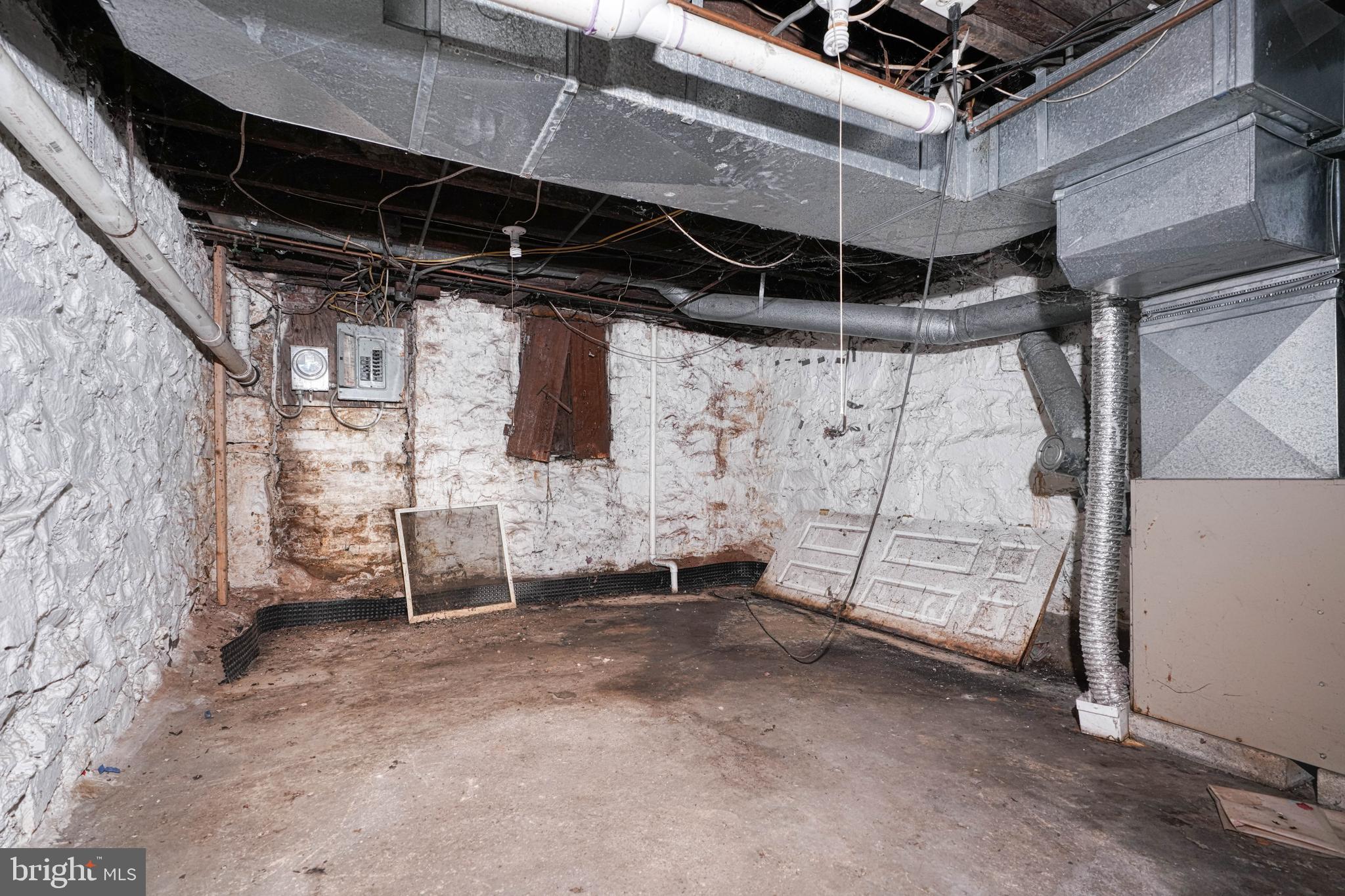 MONDAWMIN - Residential