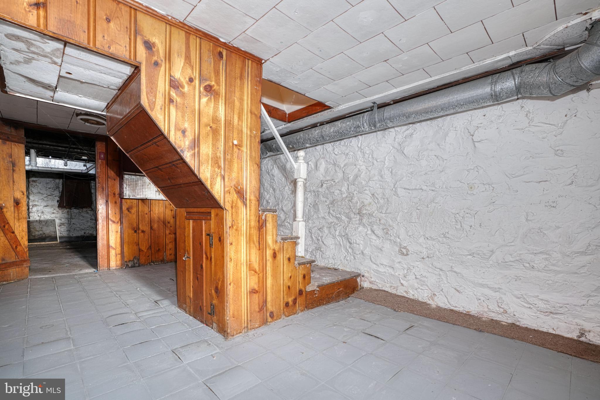 MONDAWMIN - Residential