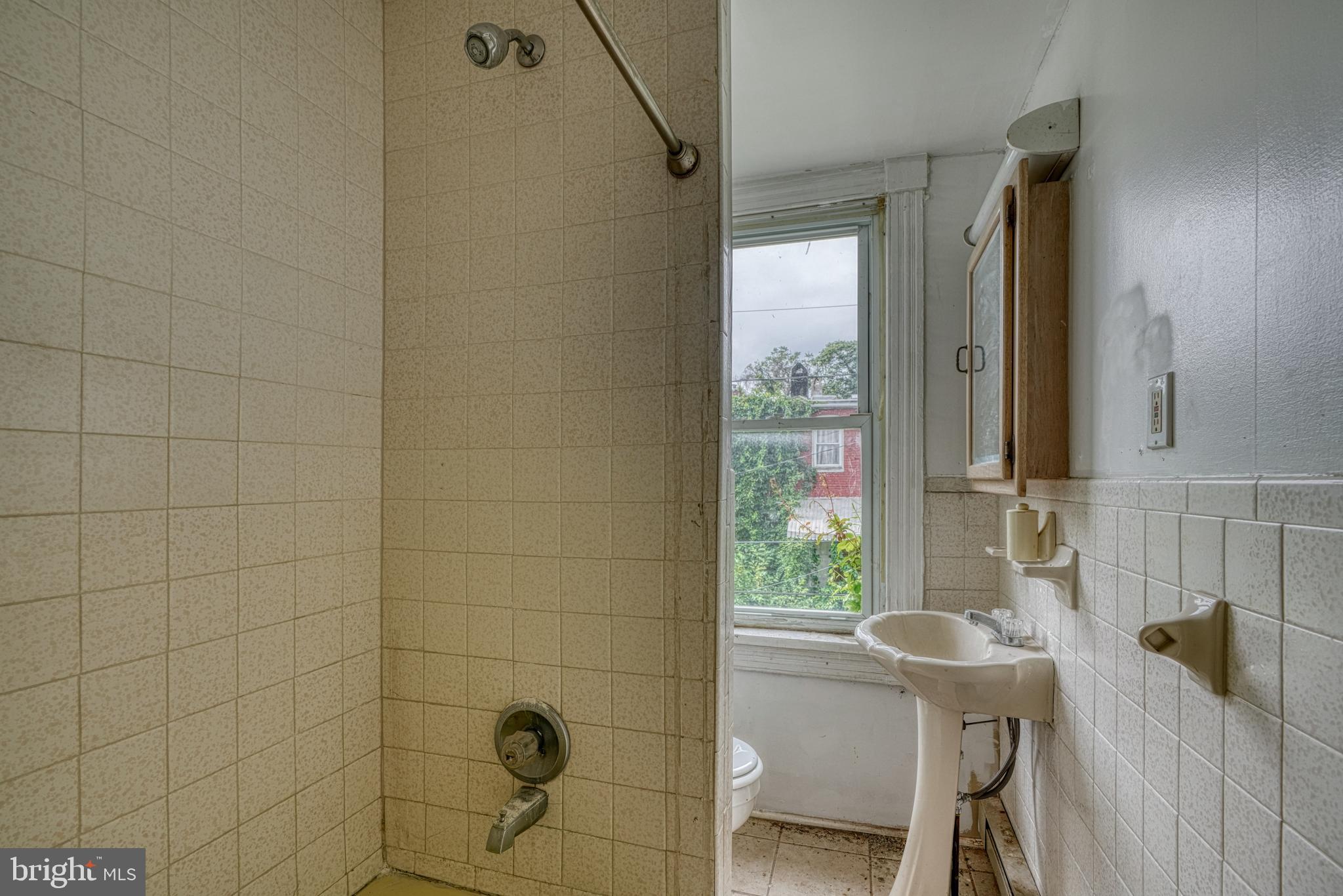 MONDAWMIN - Residential