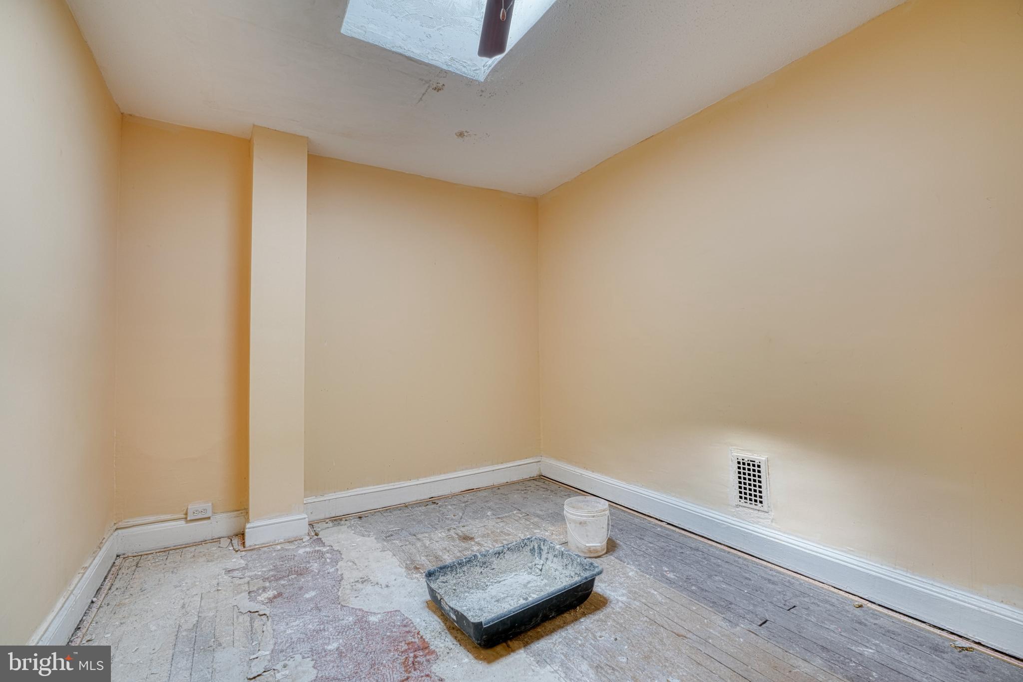 MONDAWMIN - Residential