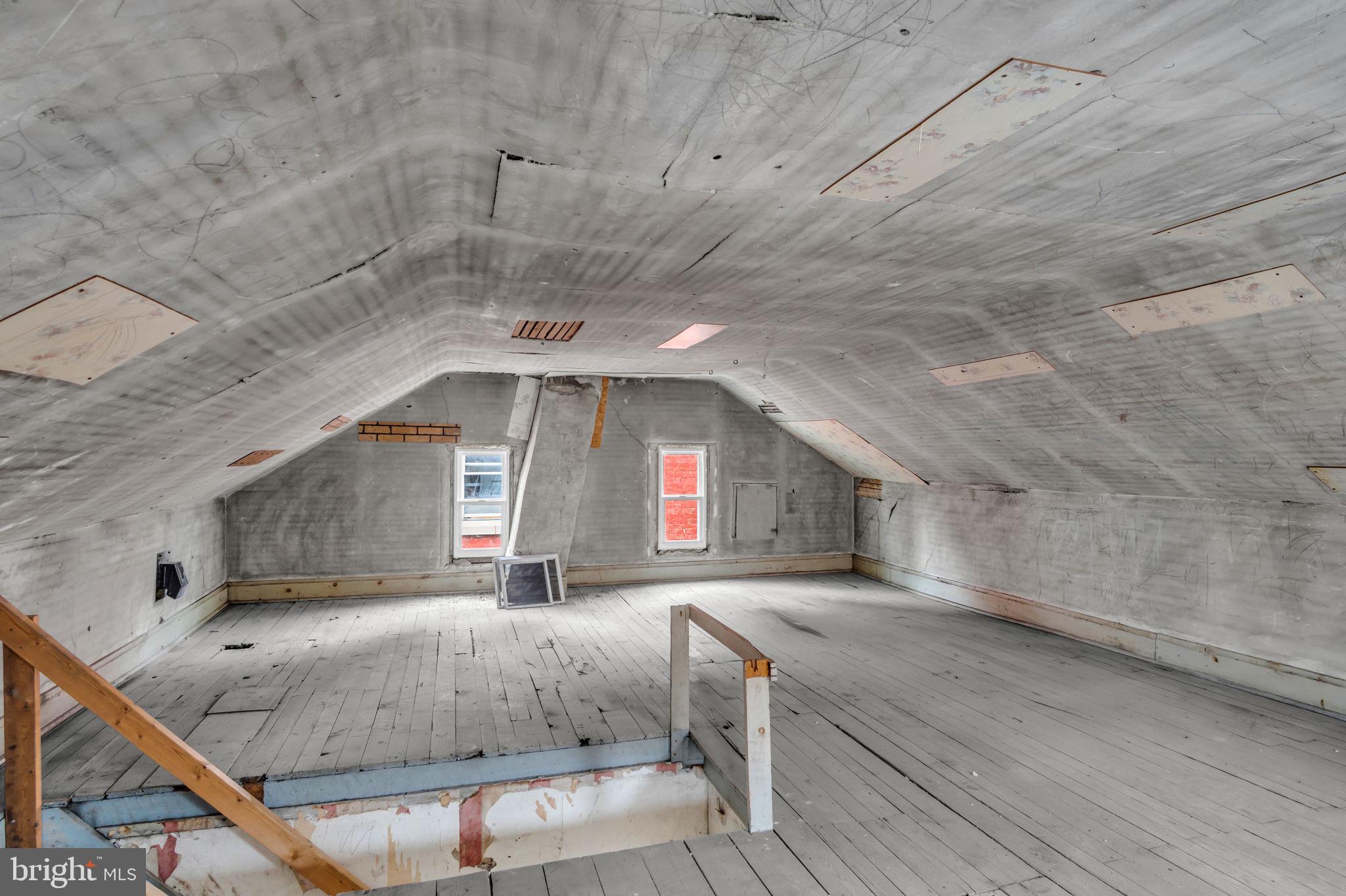 NEWPORT - Residential