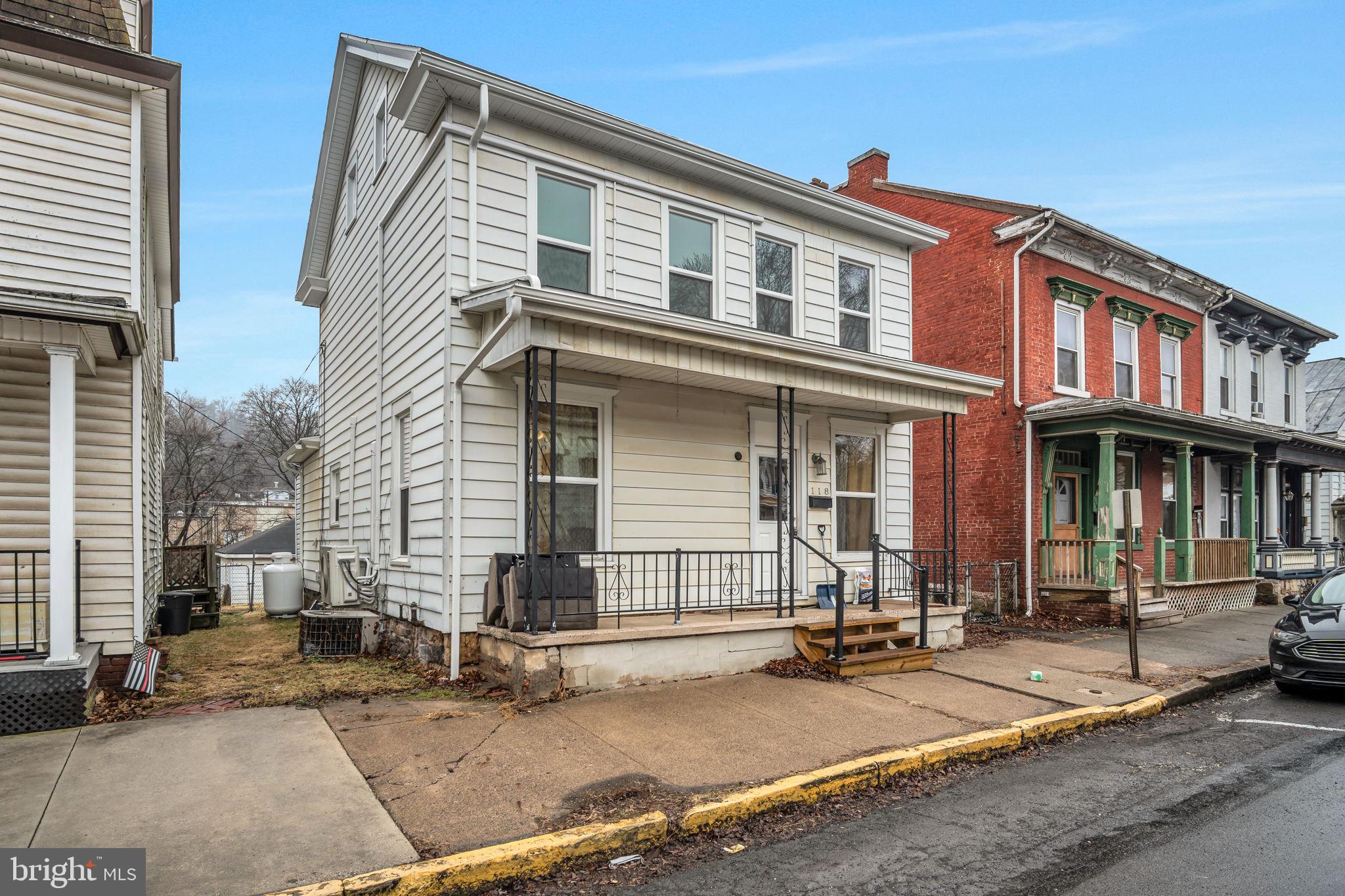 NEWPORT - Residential