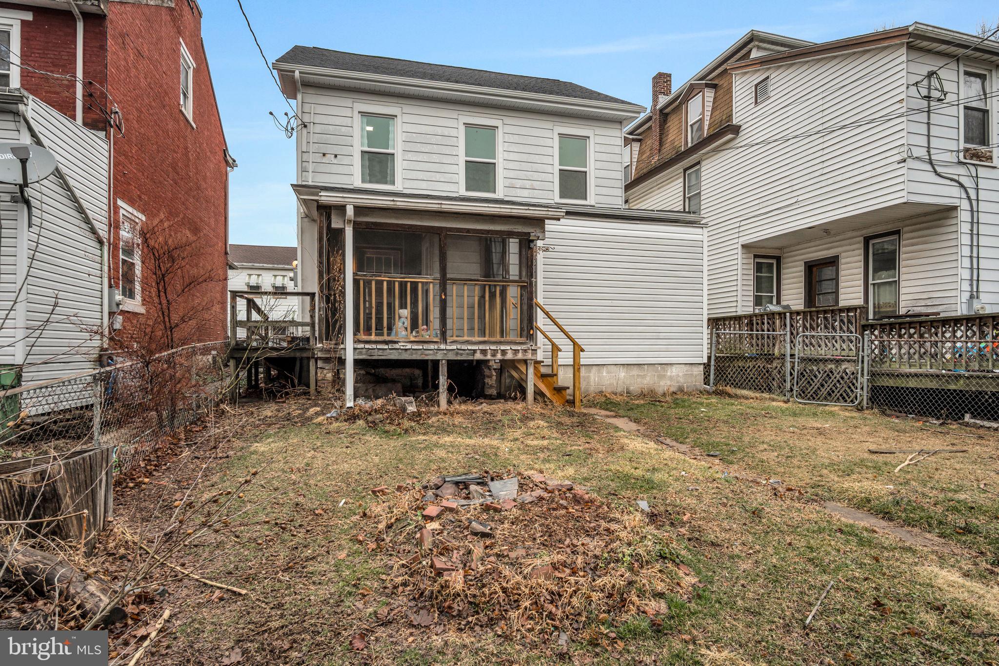 NEWPORT - Residential