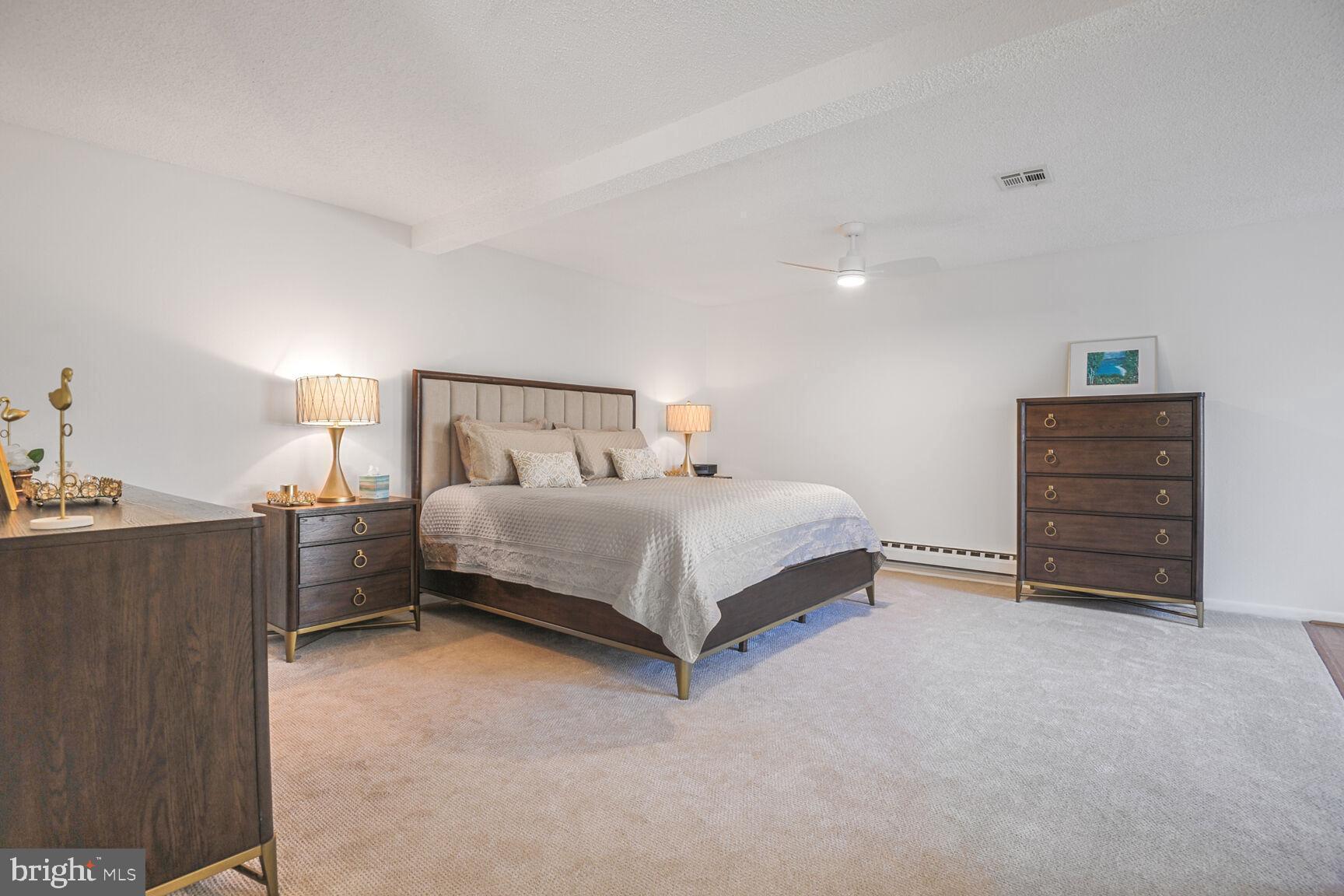 LEISURE WORLD - Residential