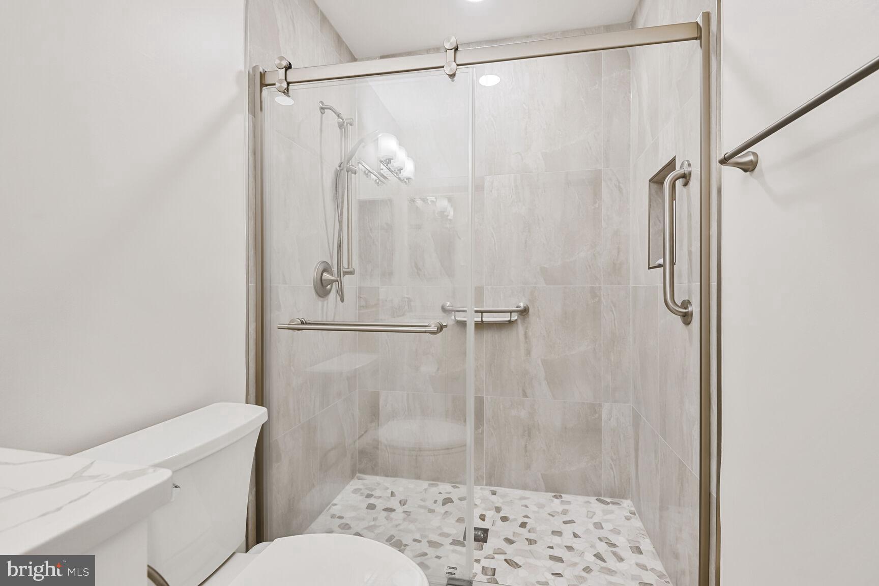 LEISURE WORLD - Residential