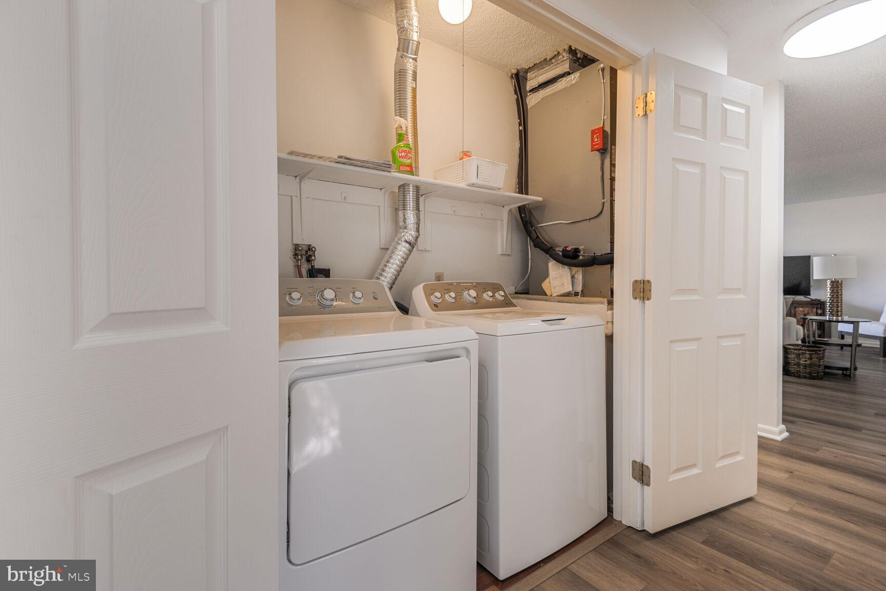 LEISURE WORLD - Residential